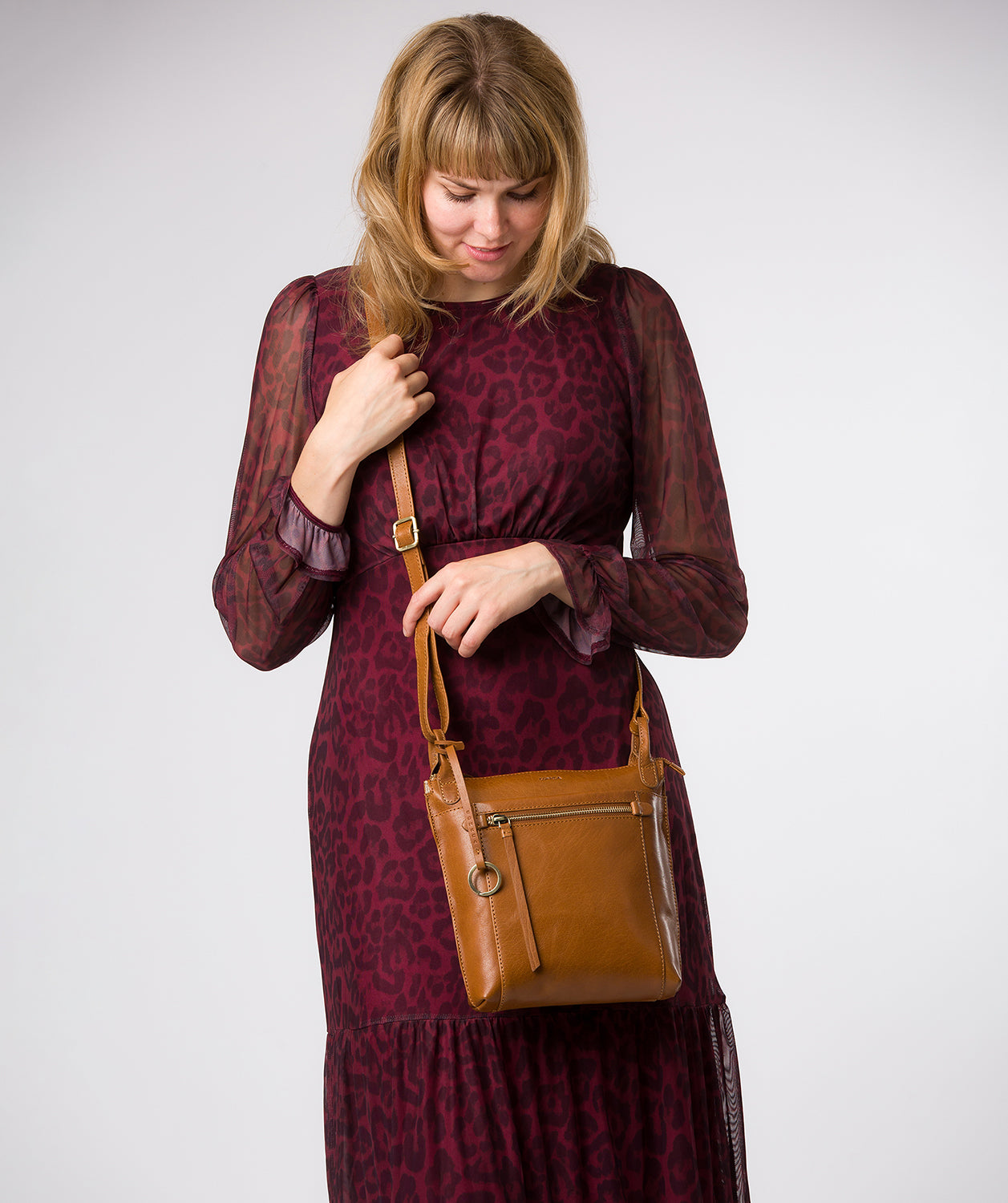 'Zarro' Dark Tan Leather Shoulder Bag