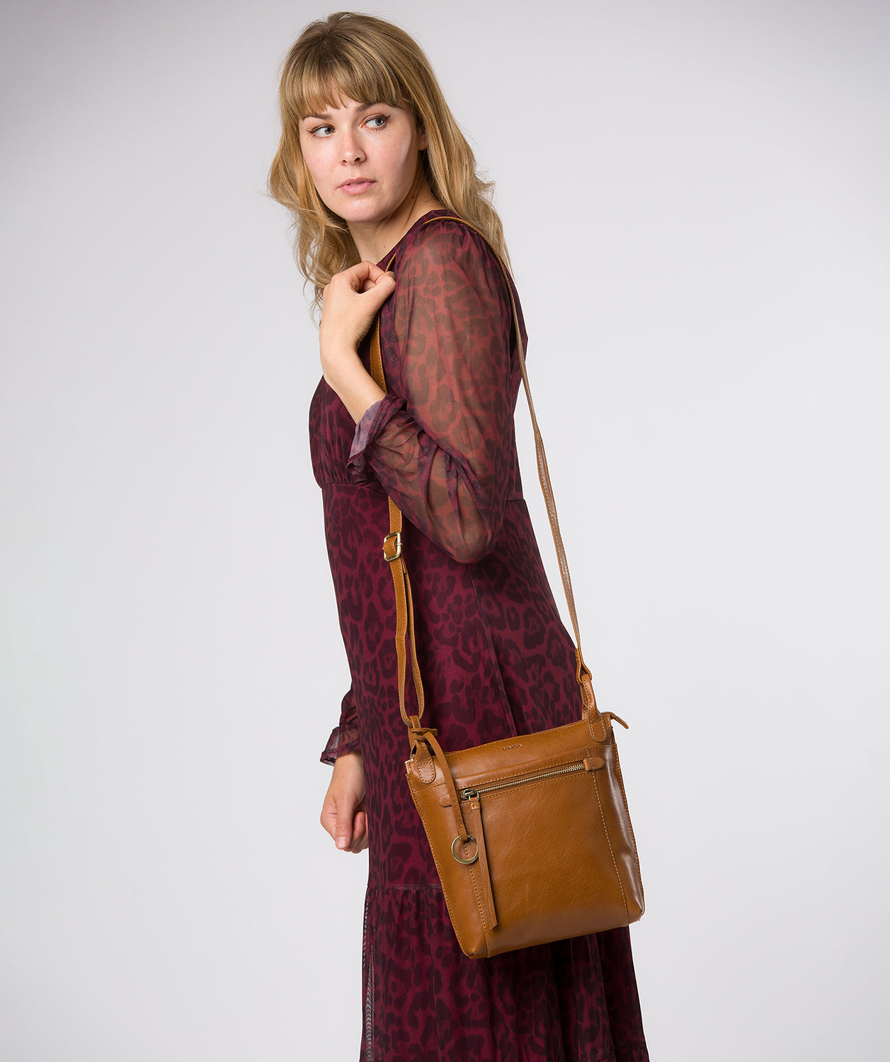 'Zarro' Dark Tan Leather Shoulder Bag