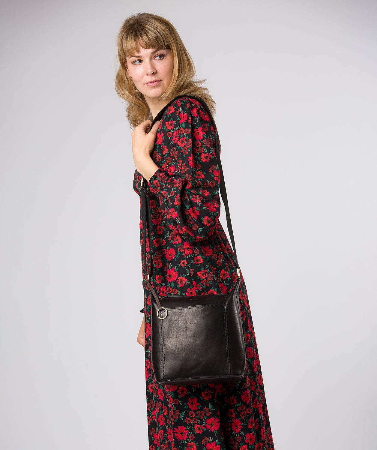 'Indigo' Black Leather Shoulder Bag