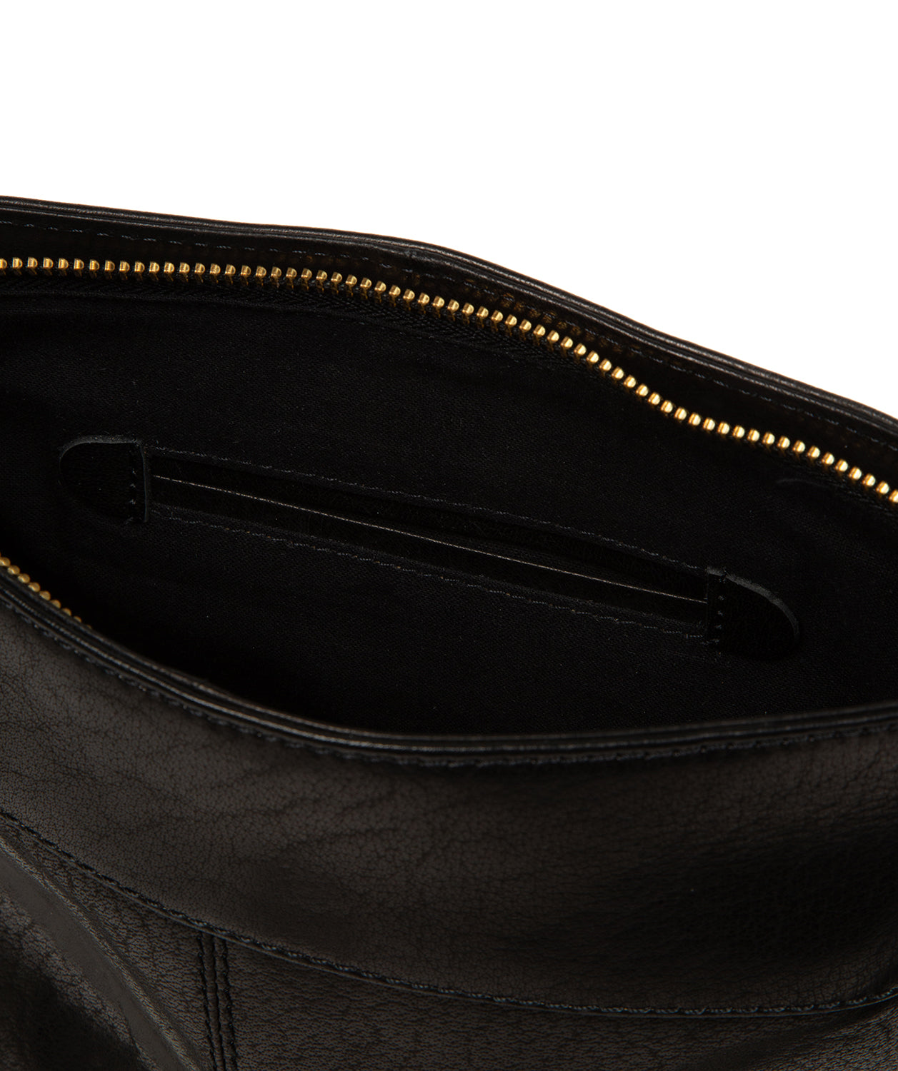 Adjustable slim leather shoulder strap detail