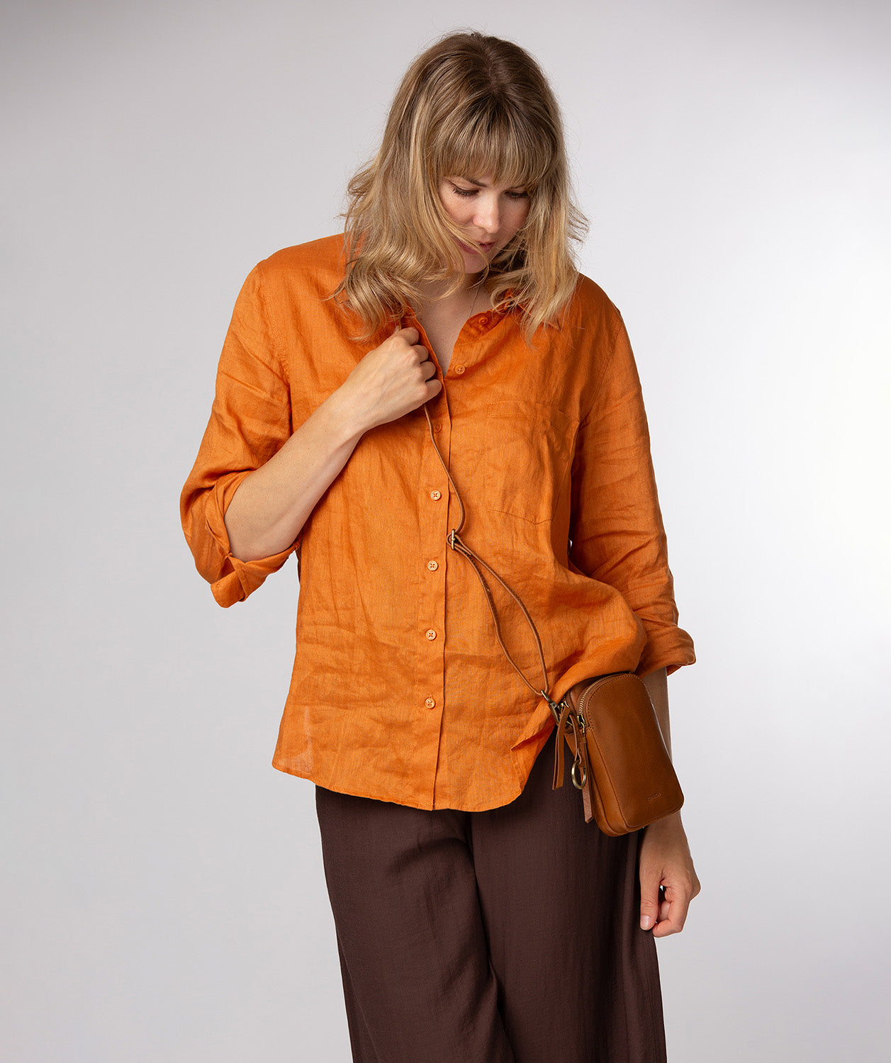 'Raven' Dark Tan Leather Cross Body Phone Bag