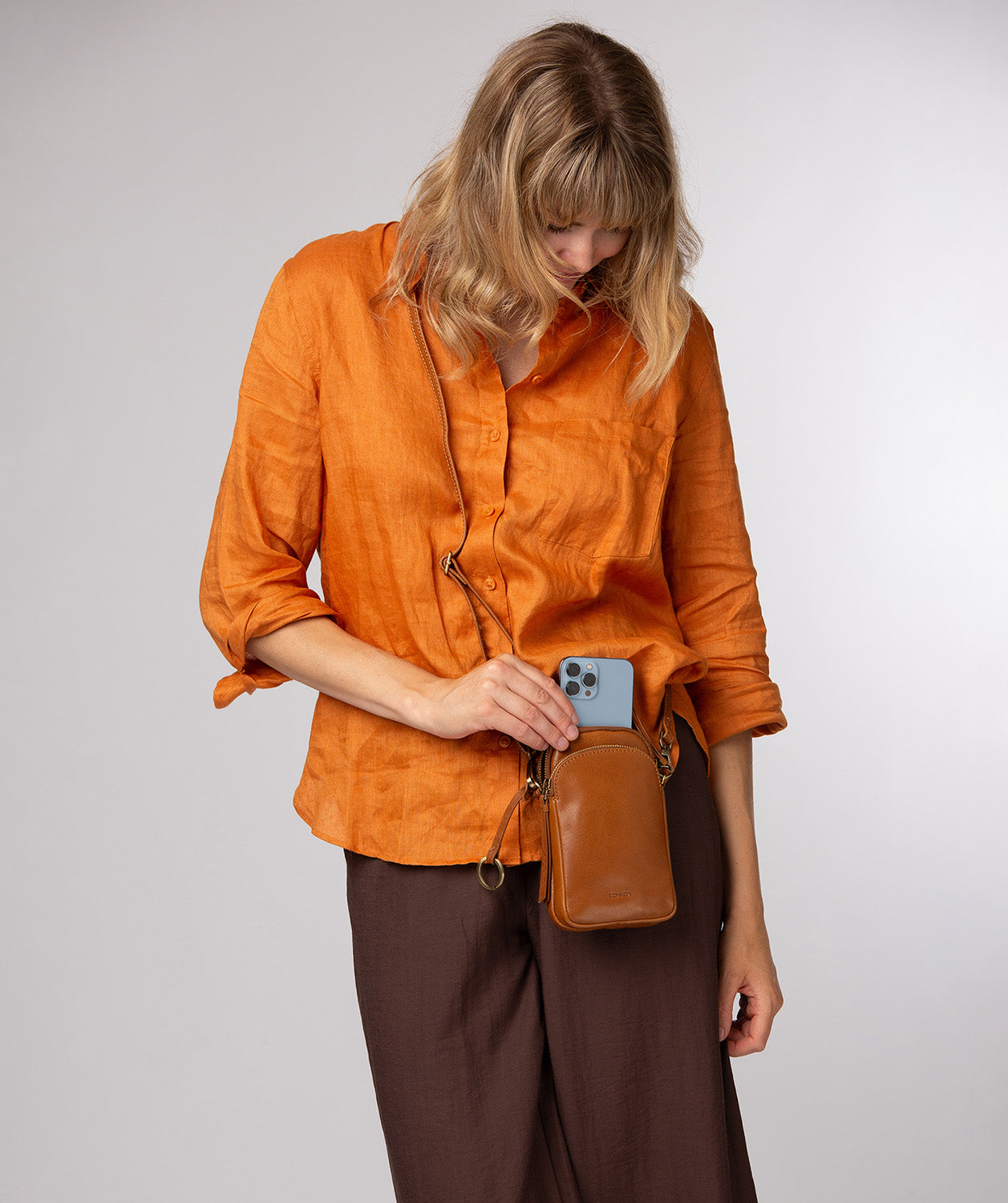 'Raven' Dark Tan Leather Cross Body Phone Bag
