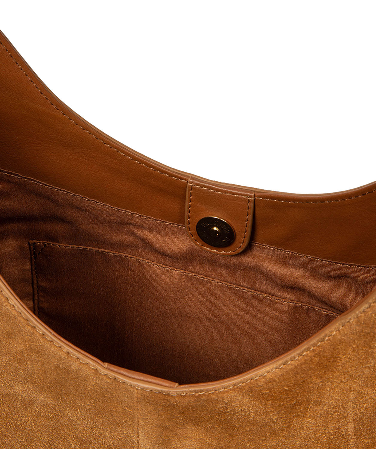 Eloise handbag carried over shoulder demonstrating drop length