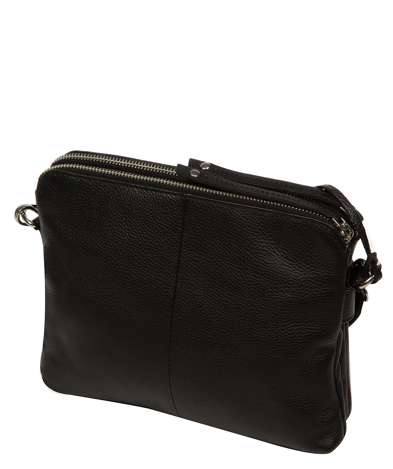 Dual-zip top opening and press-stud central compartment detail