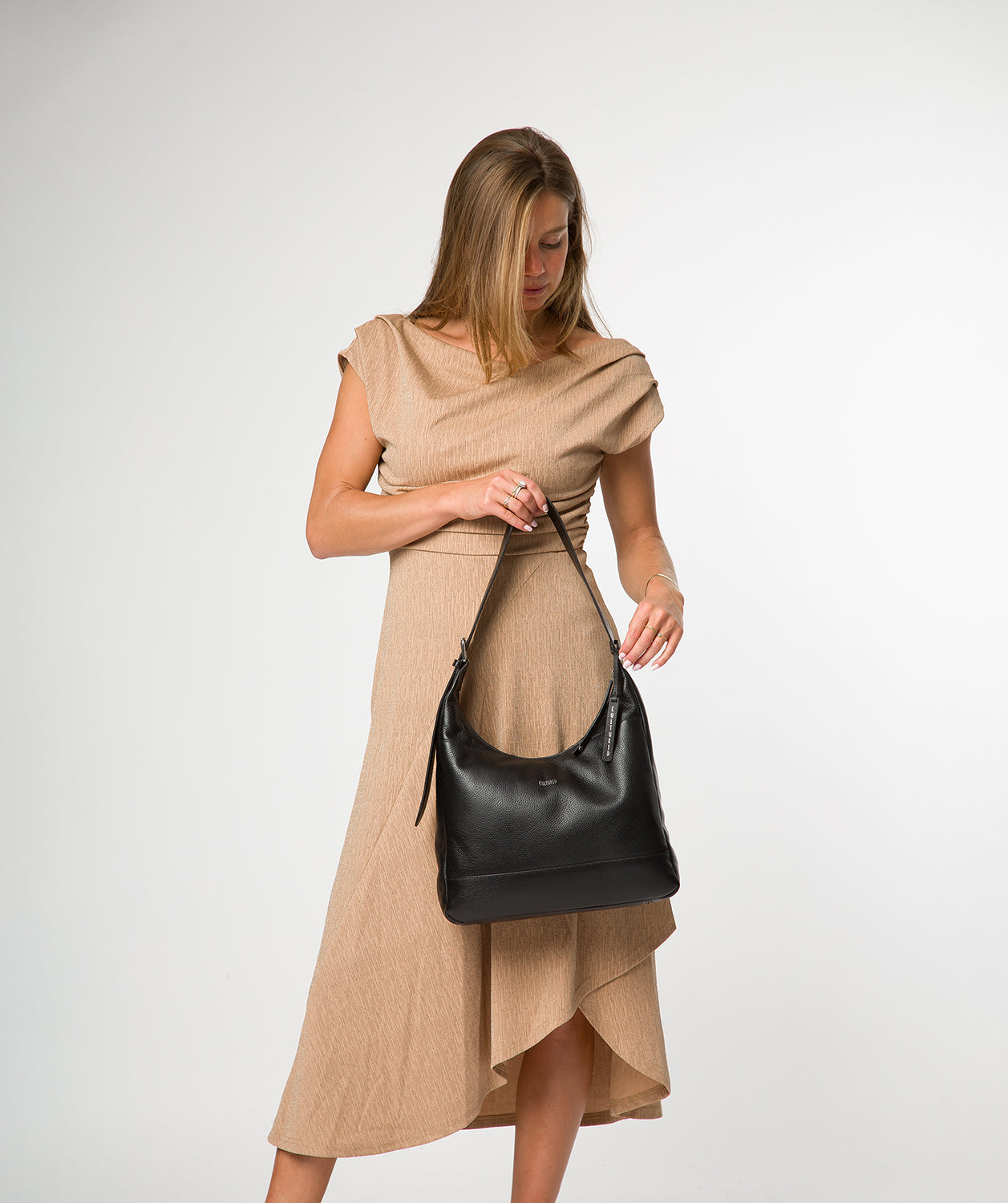 'Kovo' Black Leather Shoulder Bag