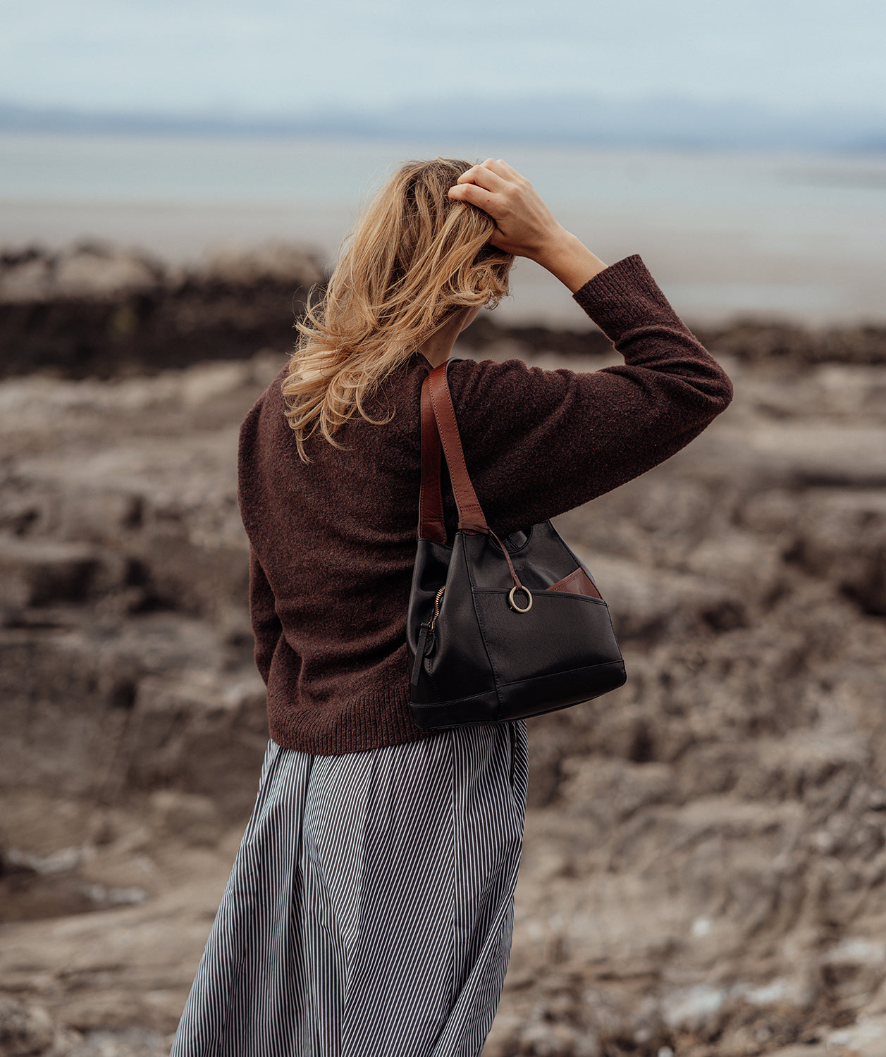 'Vesper' Black & Conker Brown Leather Handbag