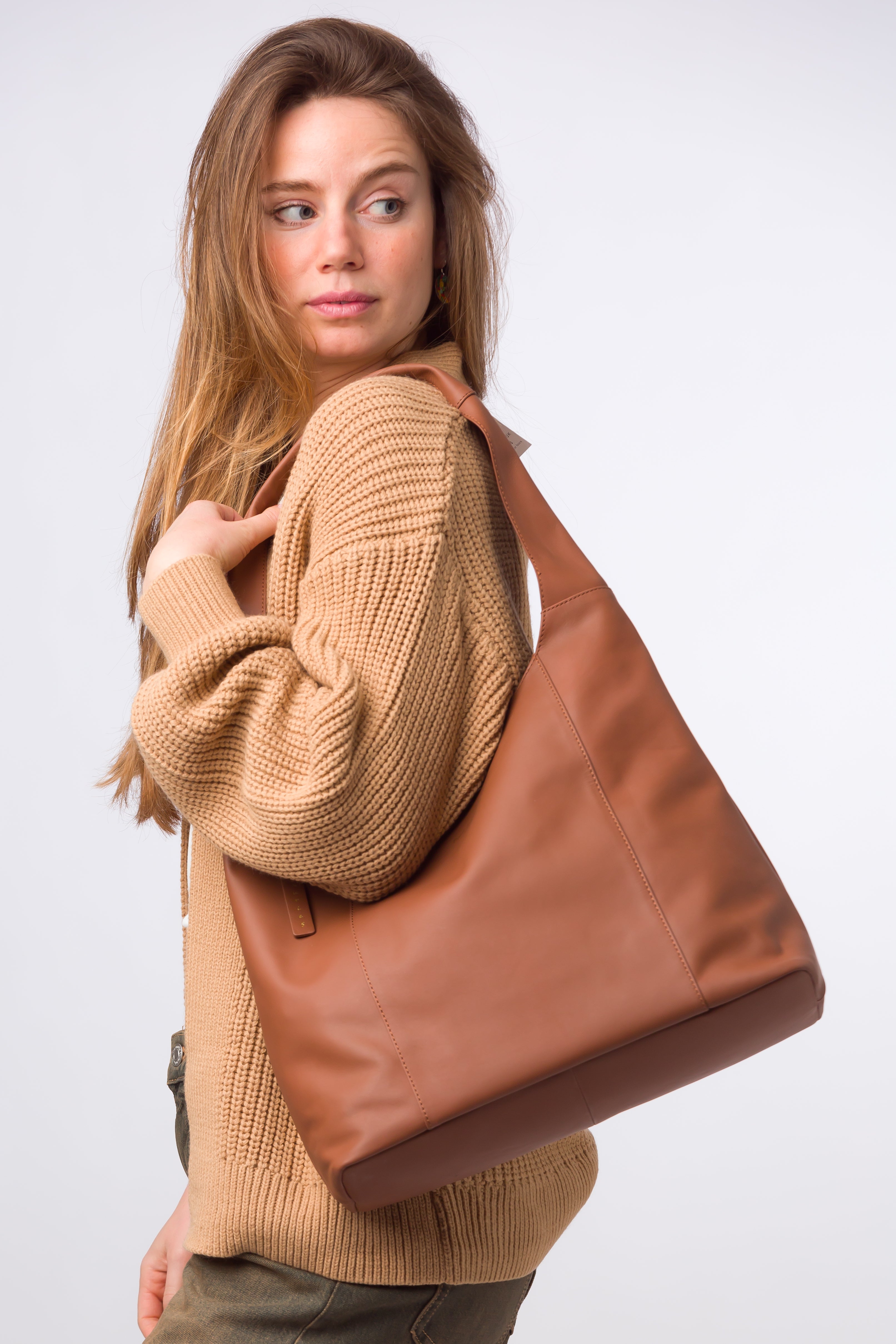 Pure Luxuries Eco Collection Bags: 'Nina' Oak Leather Shoulder Bag