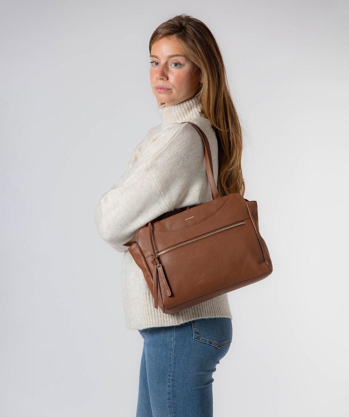 Melody handbag interior zip pocket and slip pocket organisation