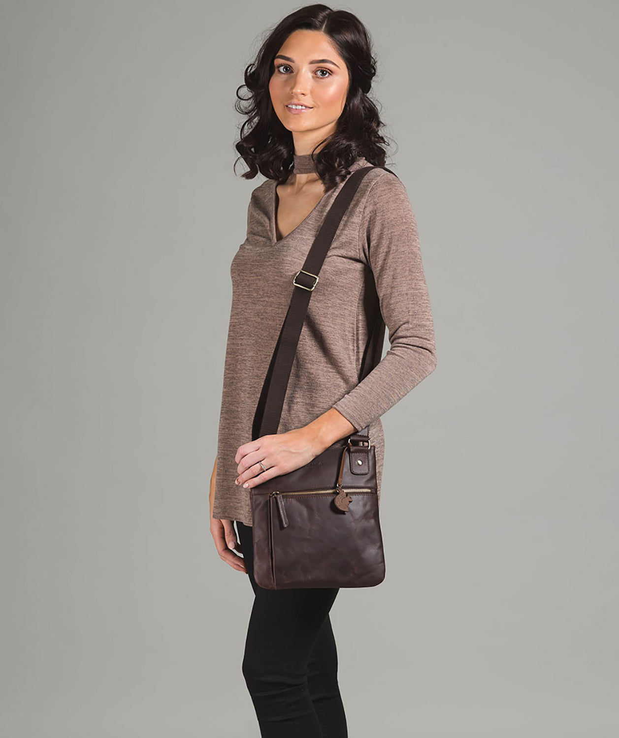 'Abbie' Vintage Brown Handcrafted Leather Bag image 2