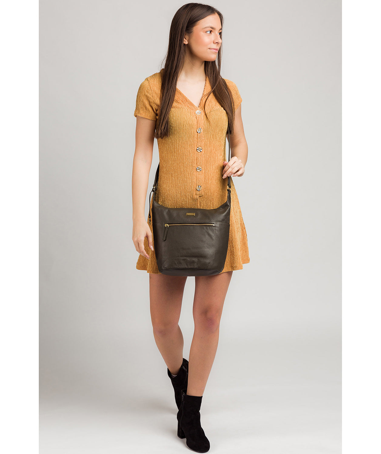 'Elizabeth' Olive Leather Shoulder Bag image 2