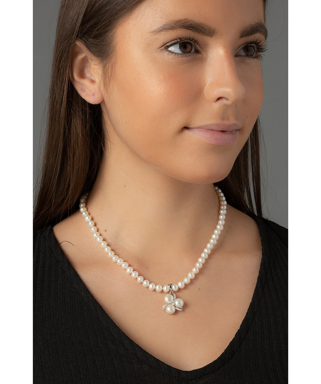 Gift Packaged 'Arataki' 5-6mm Round White Pearl Necklace