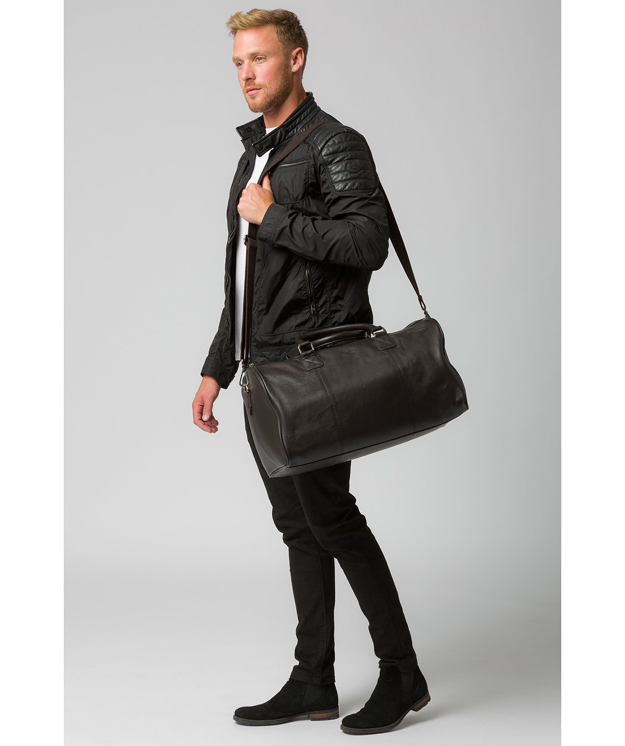 'Club' Dark Brown Leather Holdall image 2