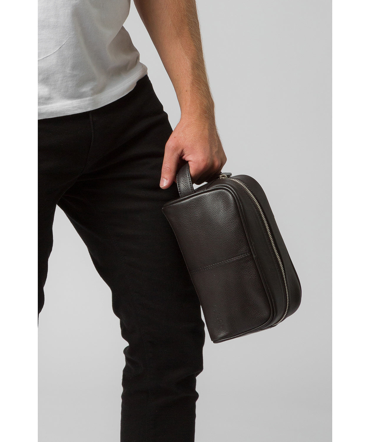 'Spader' Dark Brown Leather Washbag Pure Luxuries London