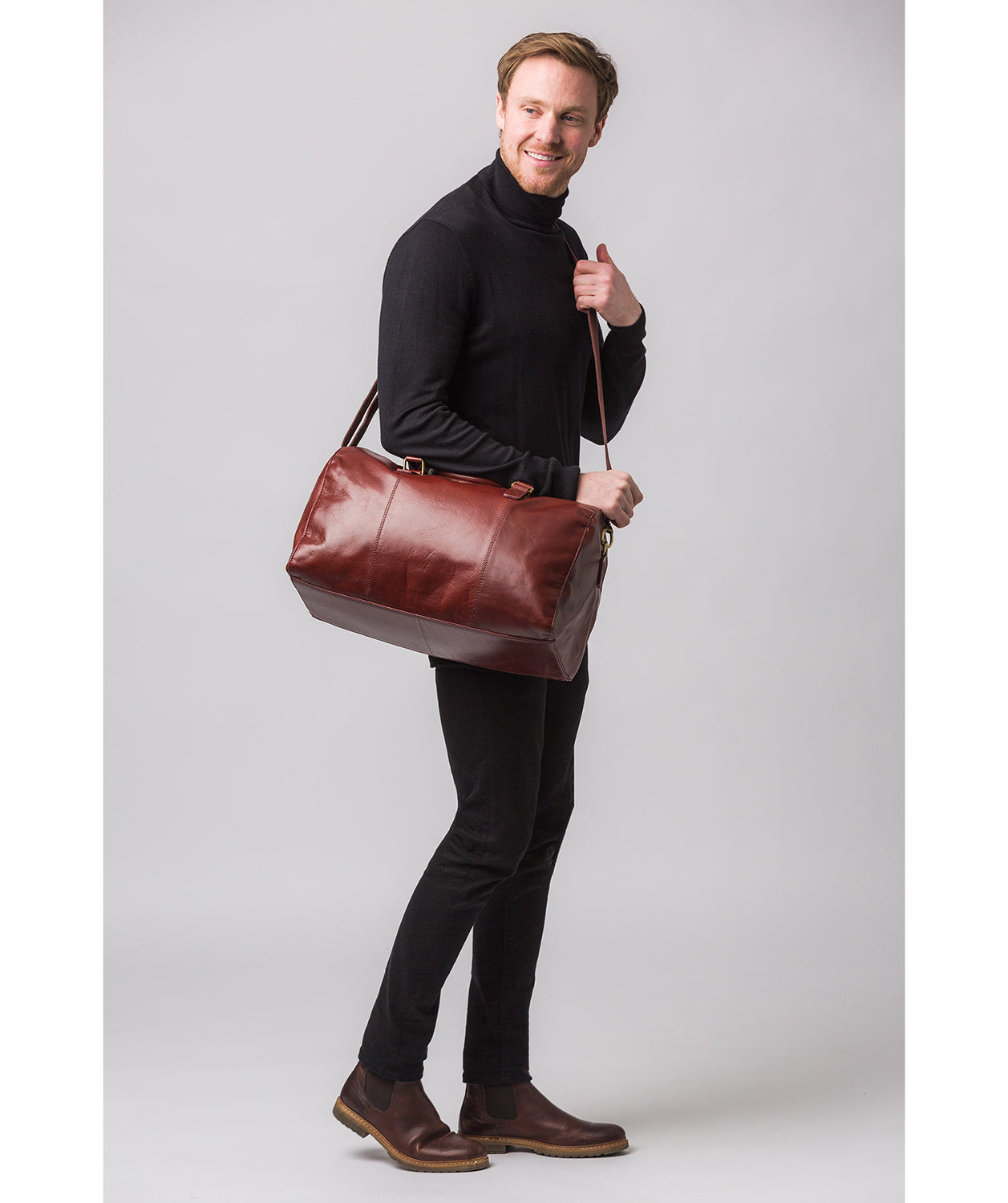 'Weekender' Dark Chestnut Leather Holdall
