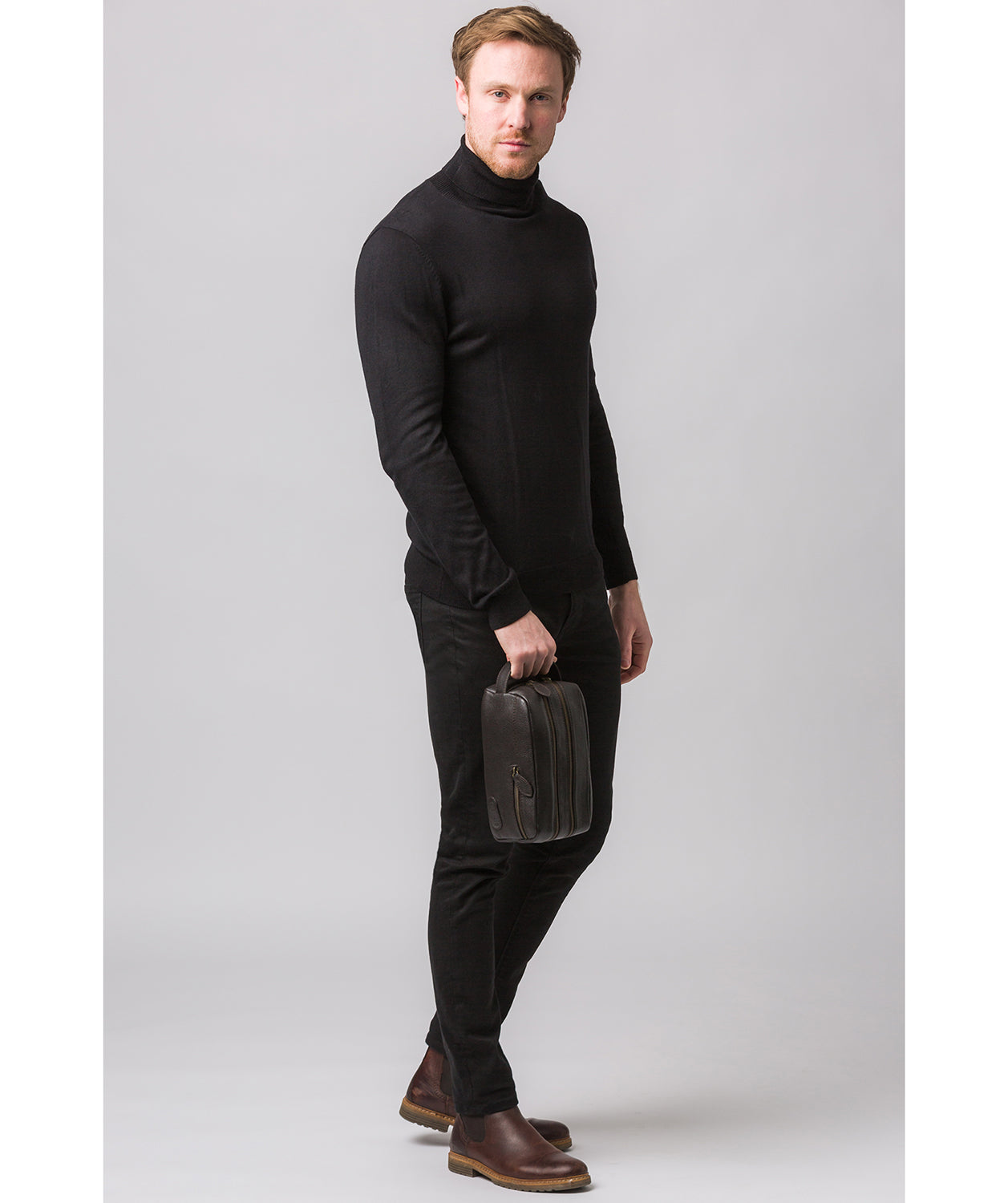 'Cove' Brown Leather Washbag