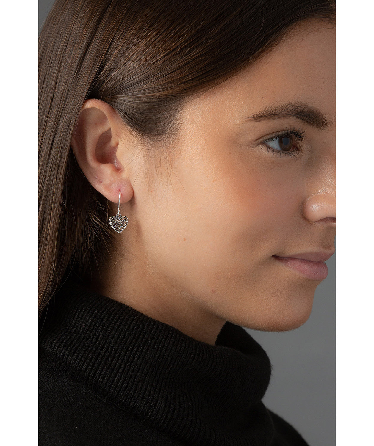 'Yuri' Silver Heart Earrings image 2