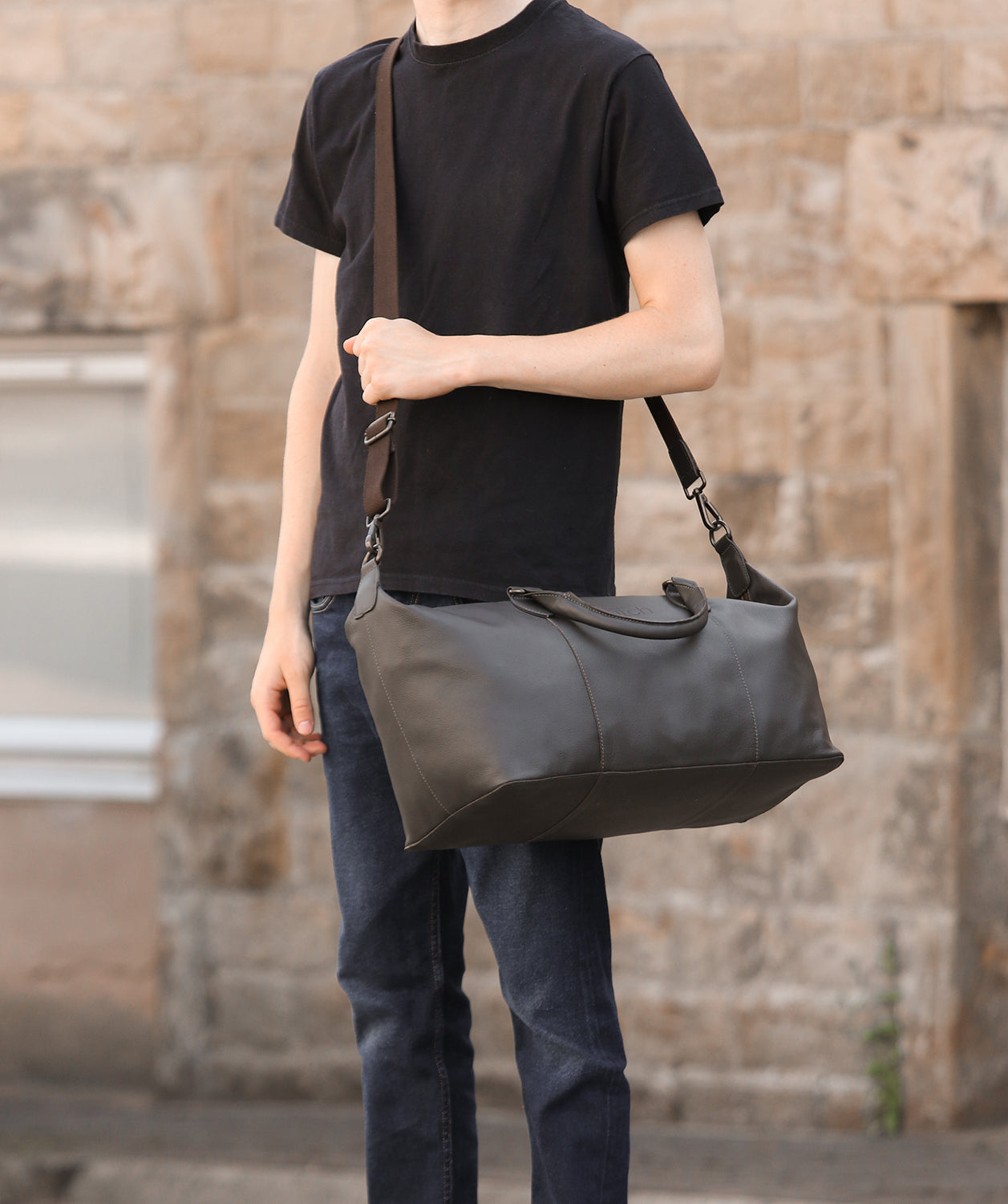 'Excursion' Dark Brown Leather Holdall
