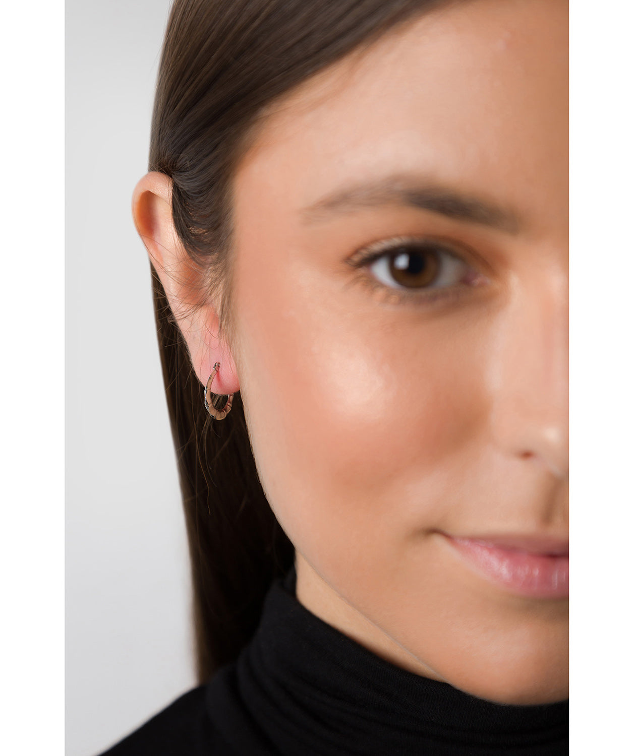 'Jacquelyn' 9ct White Gold Grooved Creole Hoop Earrings Pure Luxuries London