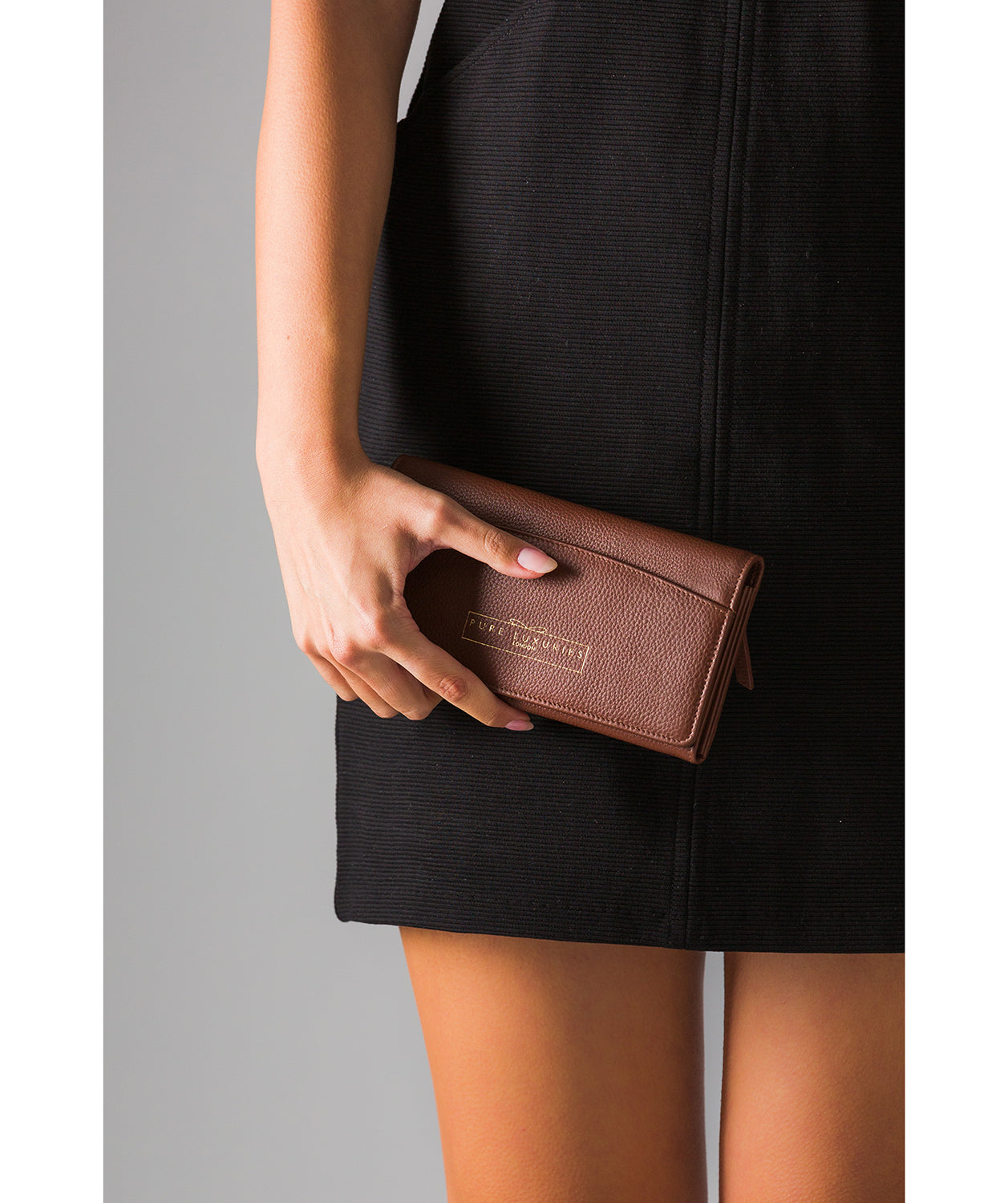 'Izabel' Chestnut Leather Purse