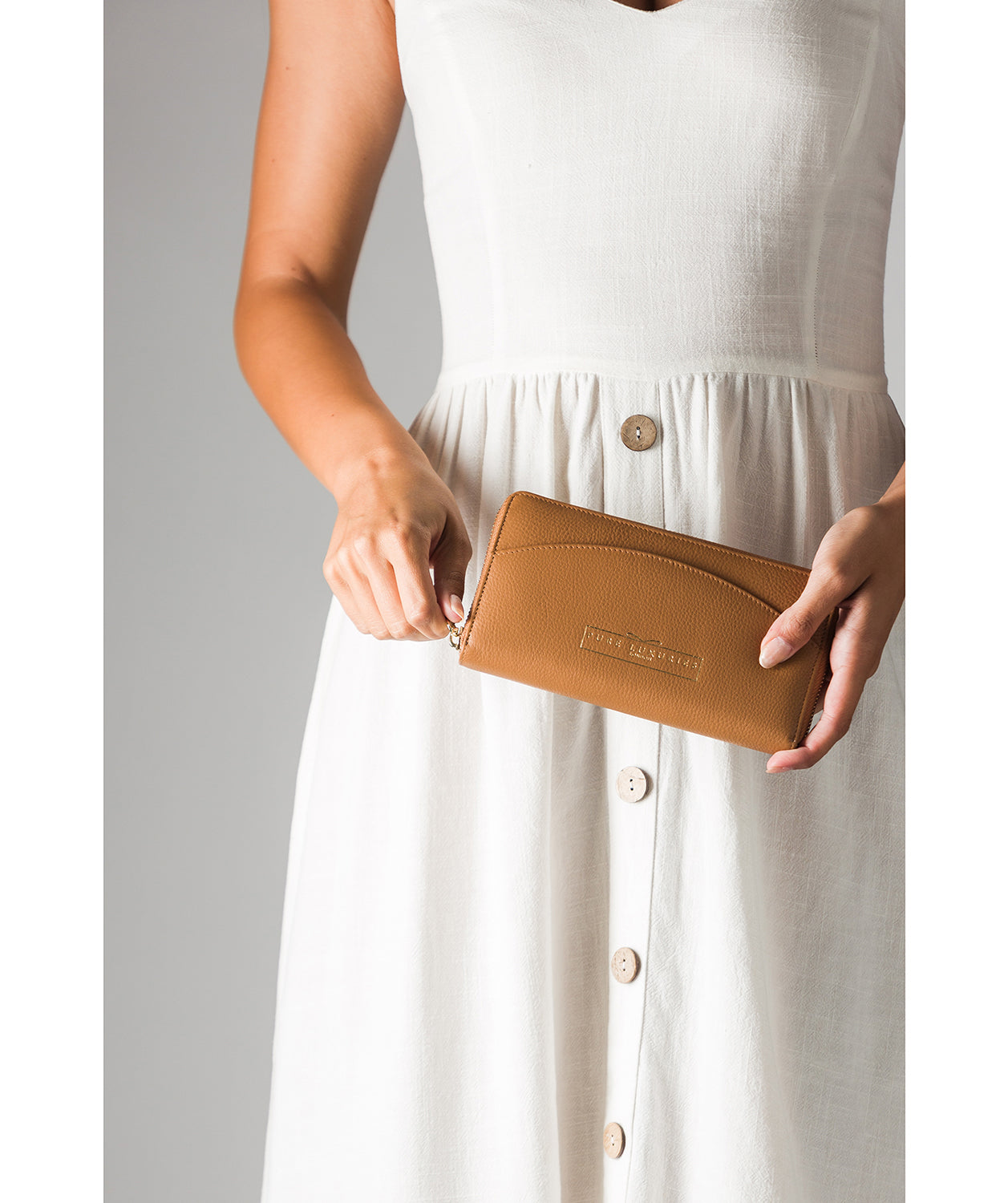 'Jenika' Tan Leather Purse