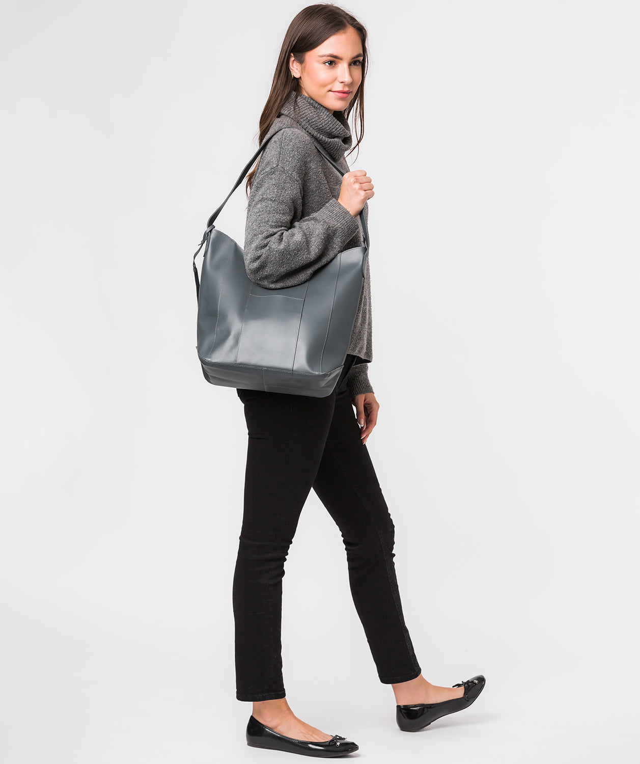 'Winchester' Smoky Blue Vegetable-Tanned Leather Shoulder Bag