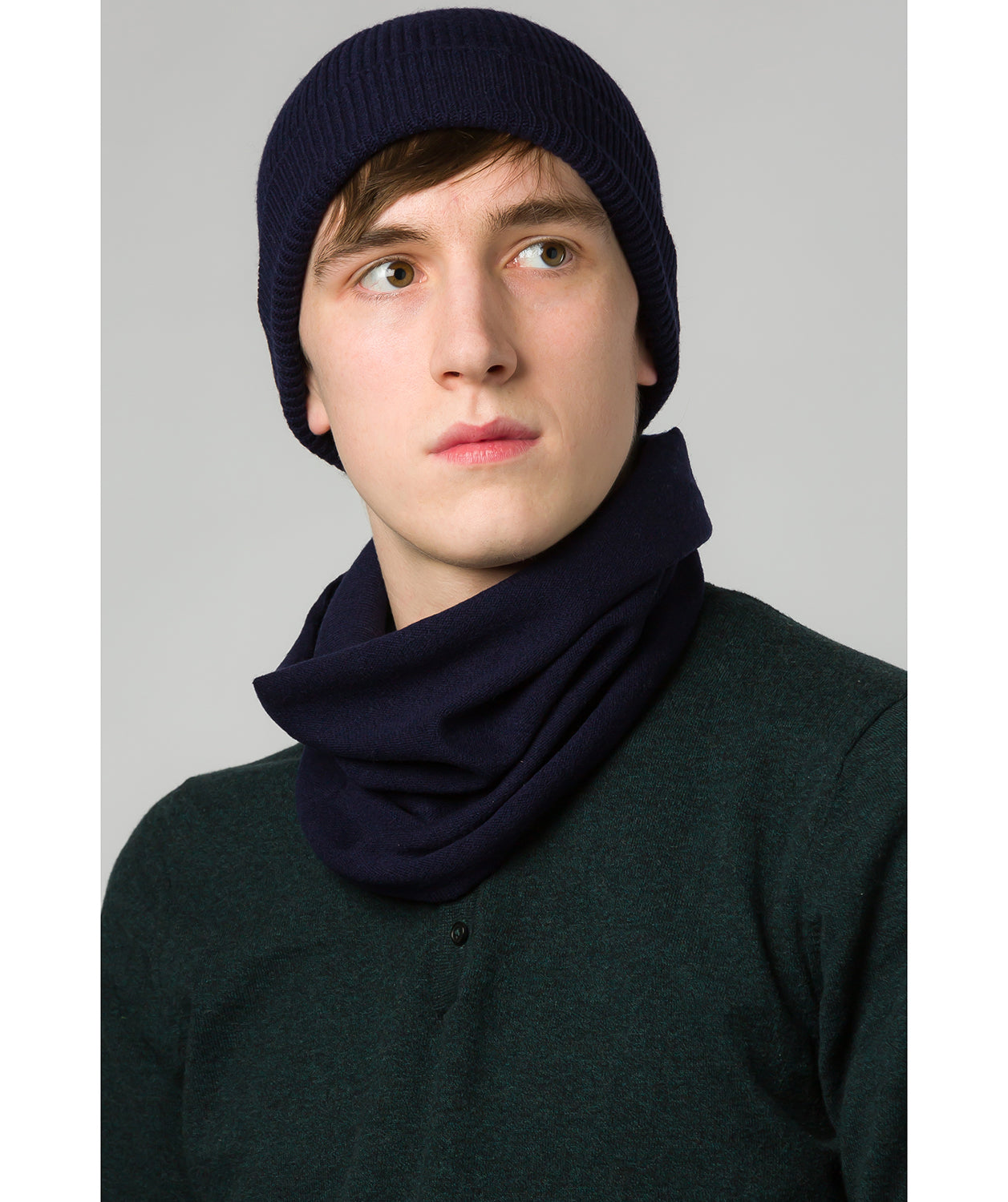 'Holker' Dark Navy Cashmere & Merino Wool Snood