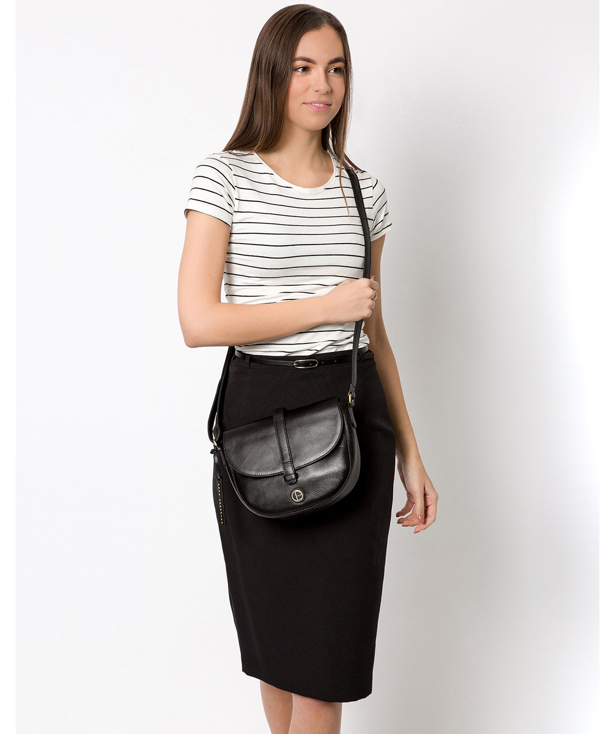 'Yanley' Vintage Black Leather Shoulder Bag image 2