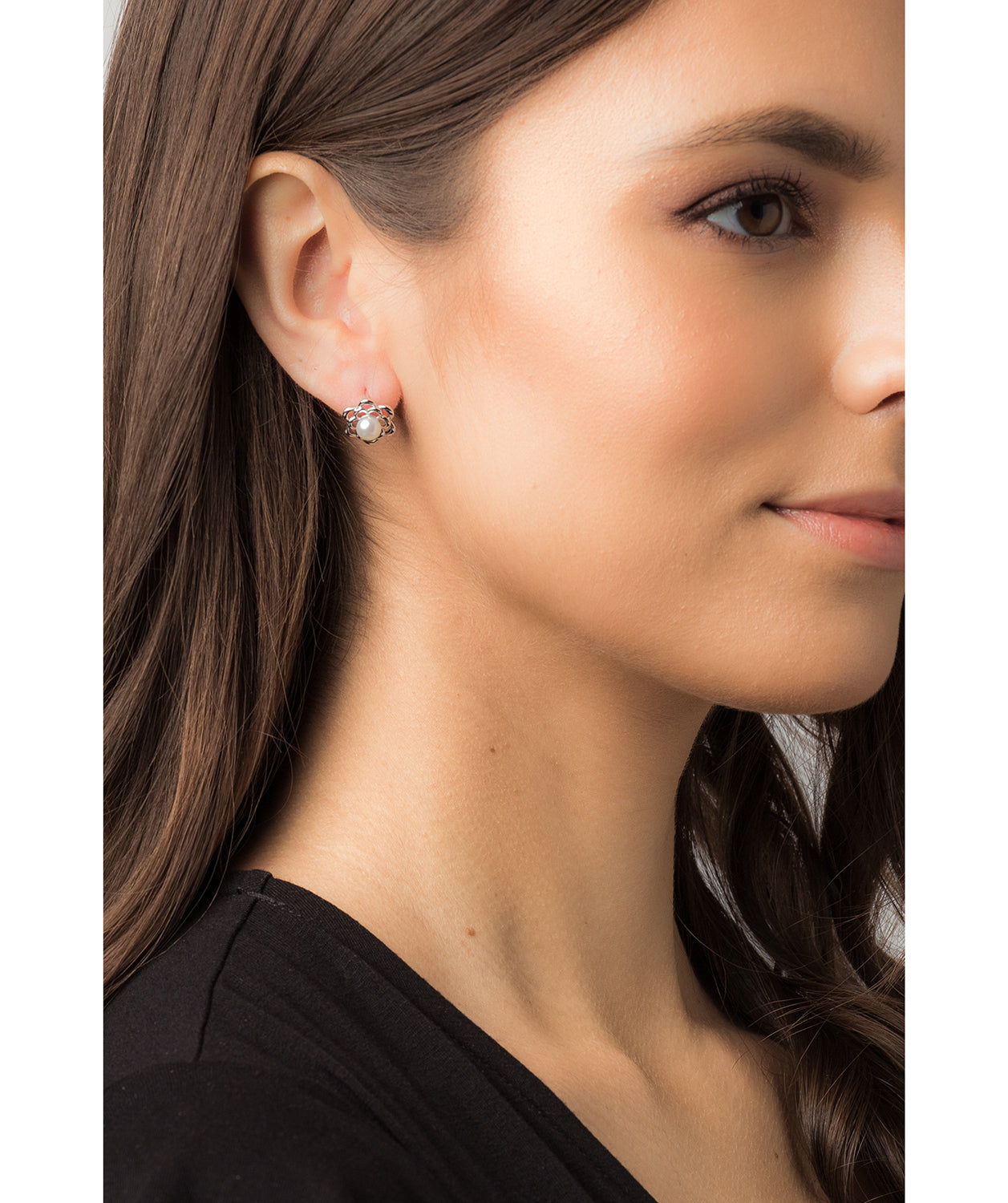 Gift Packaged 'Heeb' Rhodium Plated 925 Silver and Freshwater Pearl Flower Stud Earrings