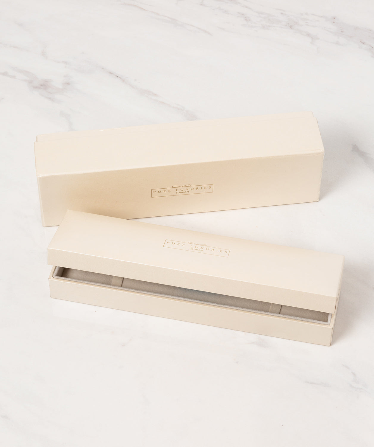 Gift Packaged 'Graff' 18ct Yellow Gold Plated 925 Silver Heart Knot Bracelet