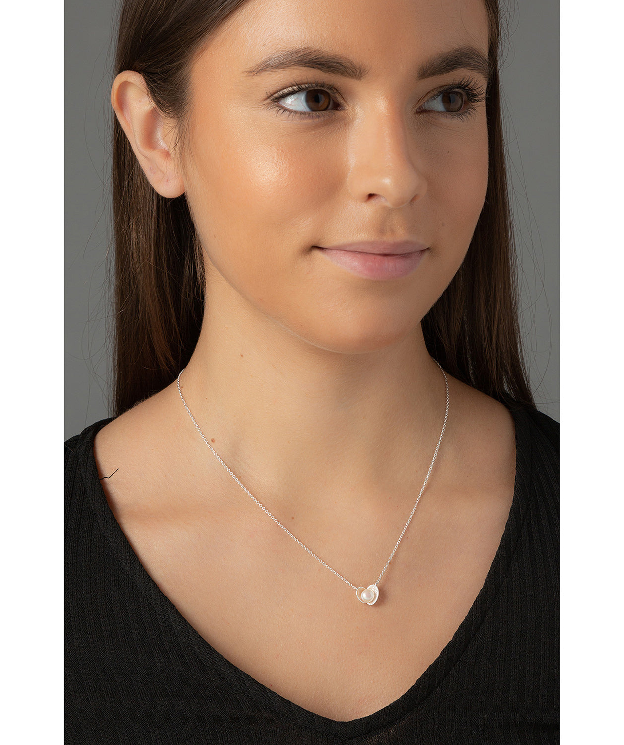 'Maye' Sterling Silver Oyster and Pearl Necklace image 2