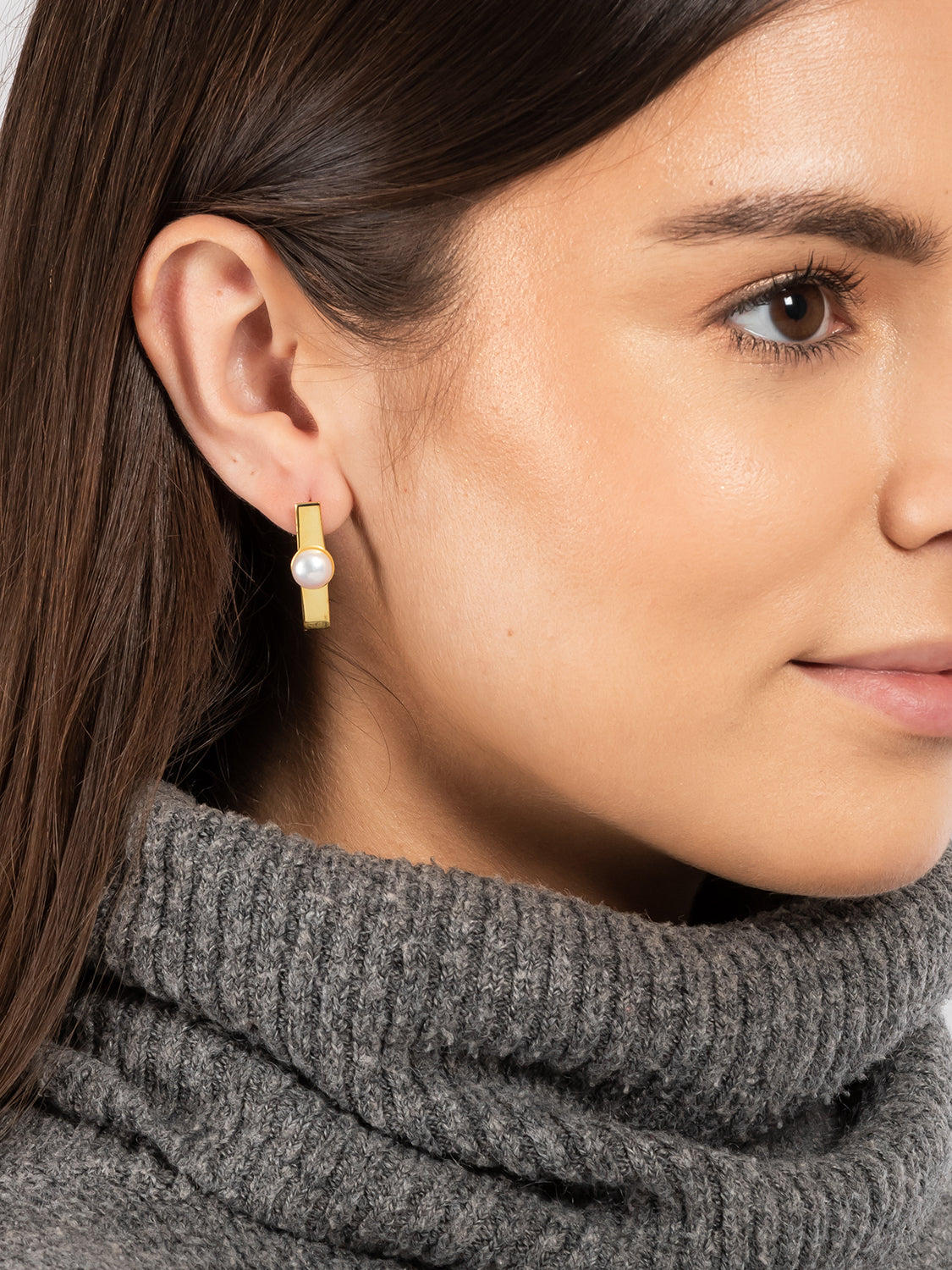 Gift Packaged 'Kitty' 18ct Yellow Gold Plated 925 Silver Linear Bar & Freshwater Pearl Earrings