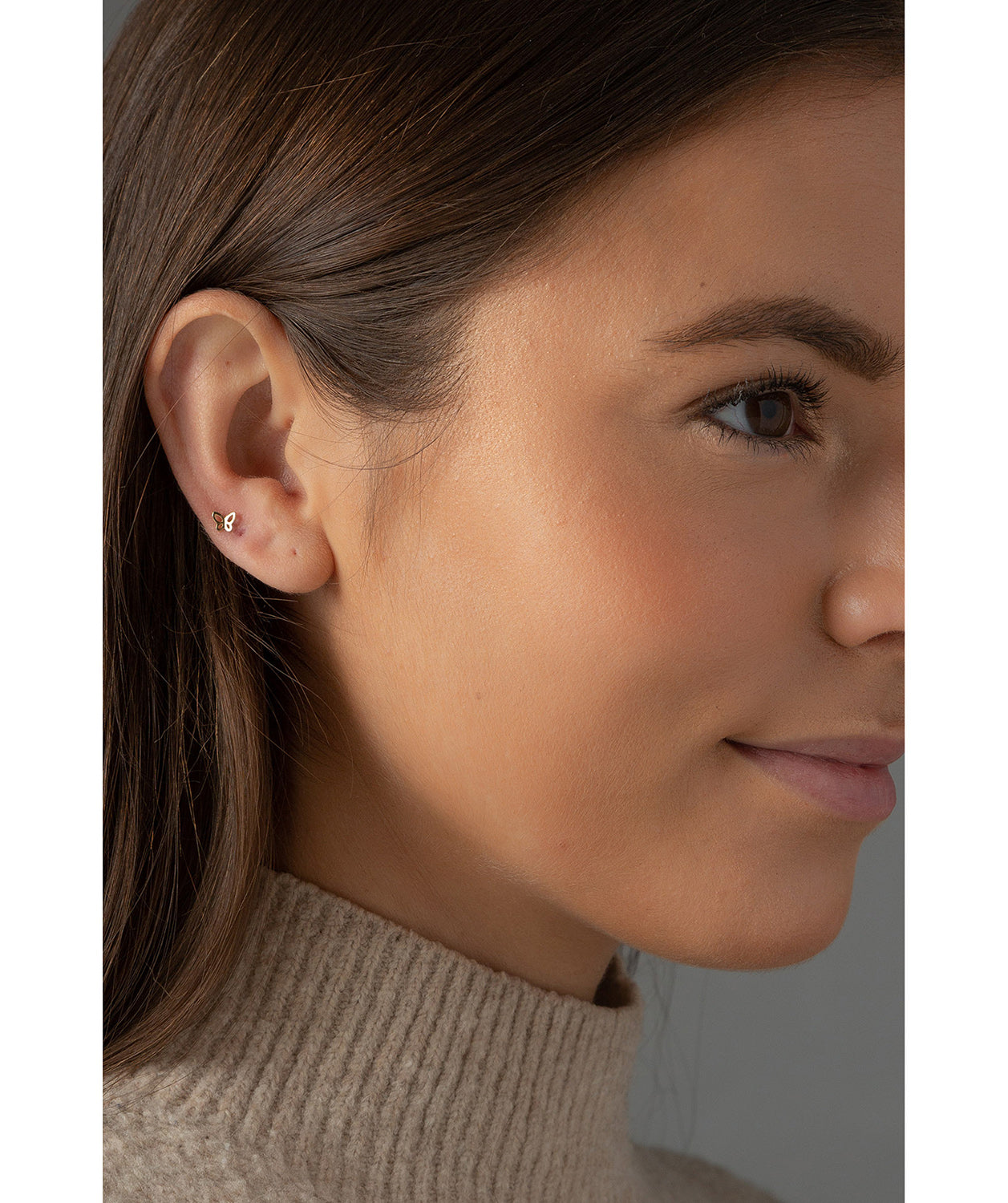 'Valeria' 9ct Yellow Gold Cartilage Butterfly Earring image 2
