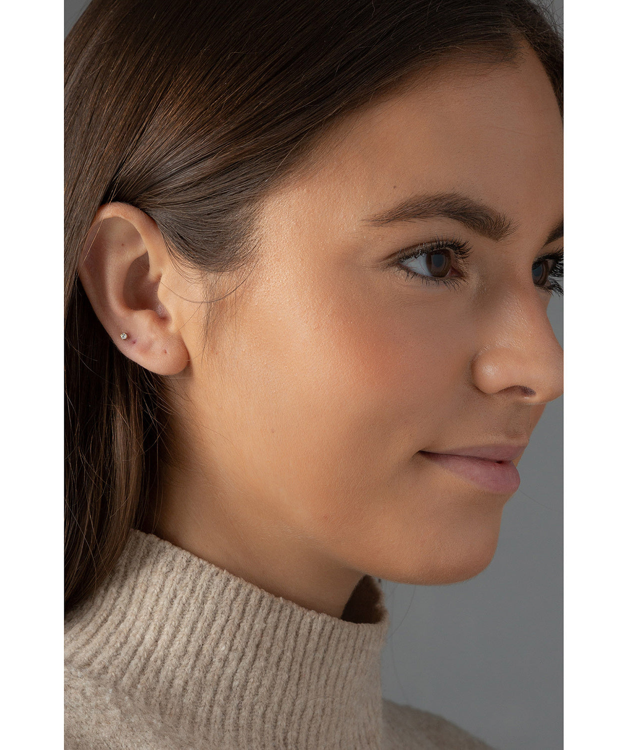 'Roxy' 9ct Yellow Gold Cartilage Stud Earring image 2