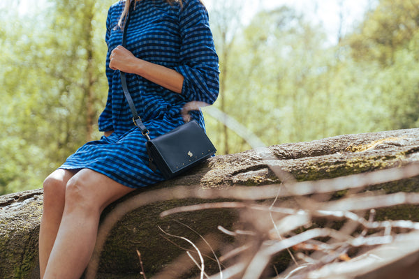 Top 5 Leather Cross Body Bags: Must-Have Styles for the Season