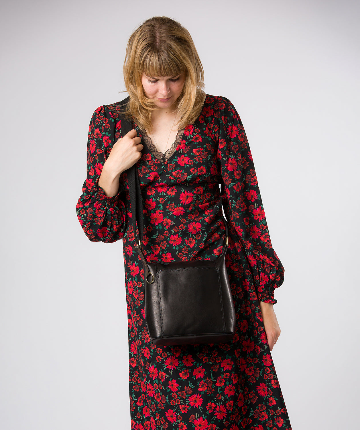 'Indigo' Black Leather Shoulder Bag