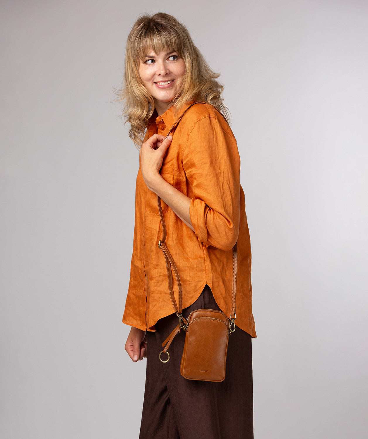 'Raven' Dark Tan Leather Cross Body Phone Bag