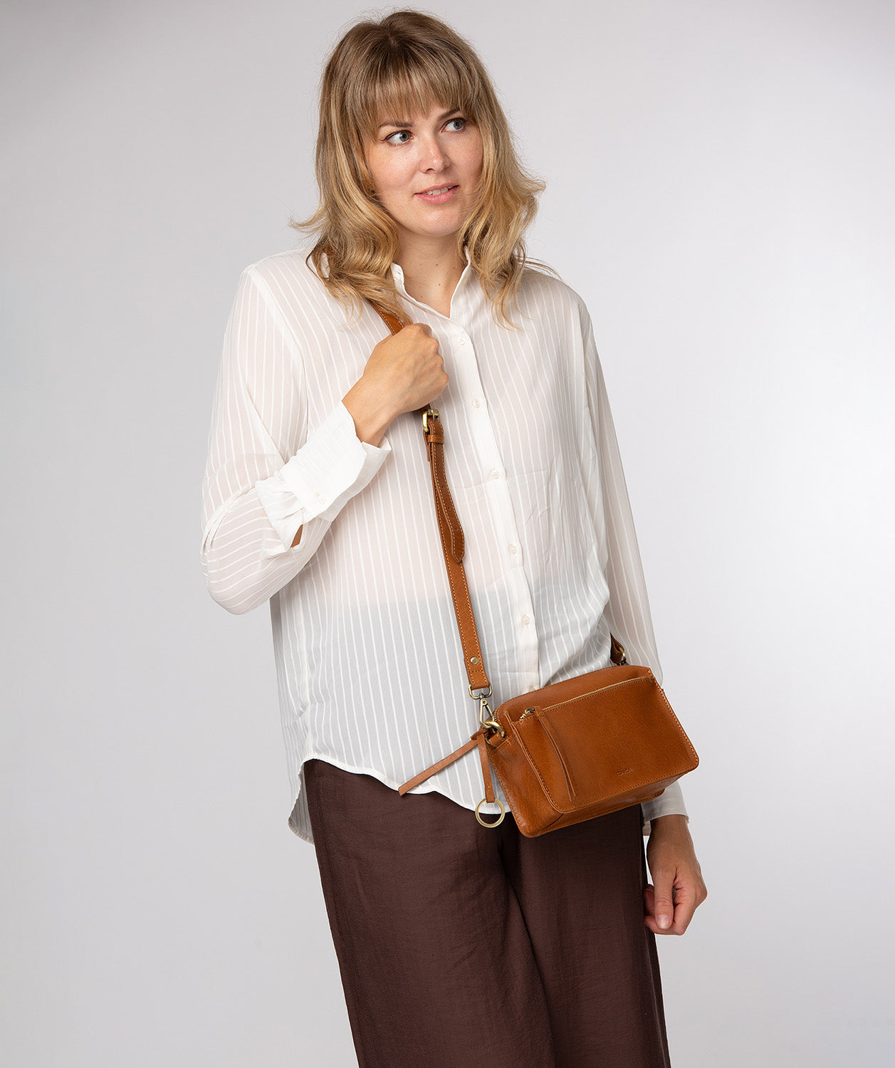 'Azalea' Dark Tan Leather Cross Body Bag