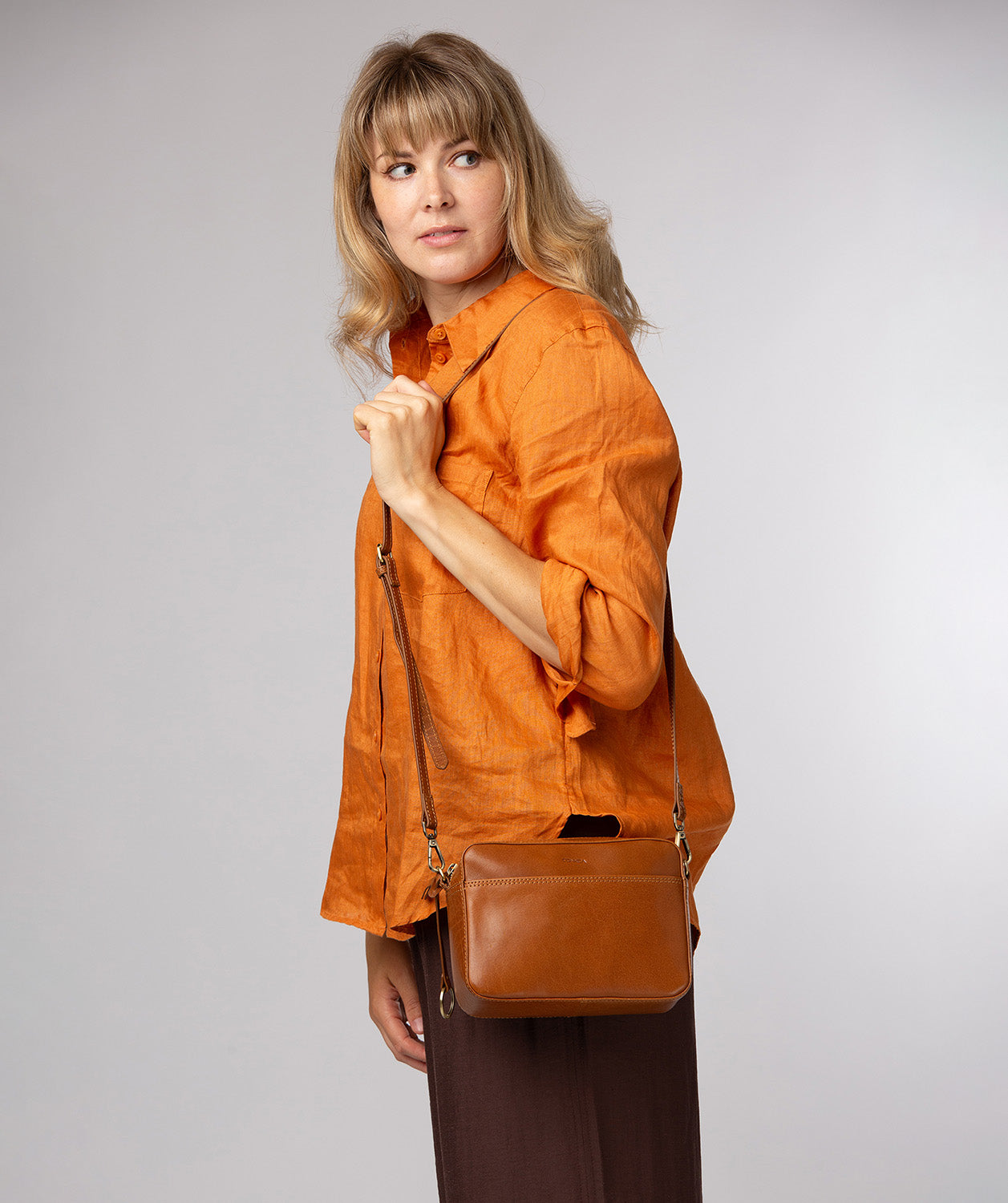 'Meadow' Dark Tan Leather Cross Body Bag