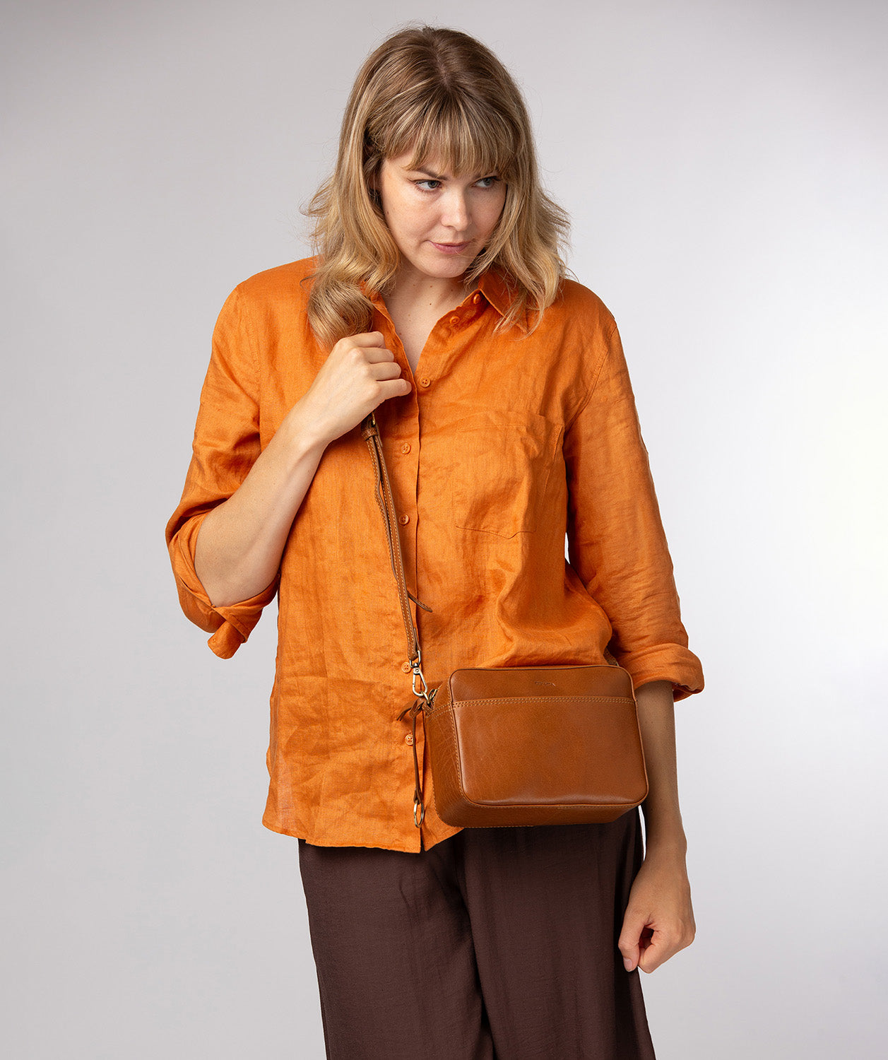 'Meadow' Dark Tan Leather Cross Body Bag