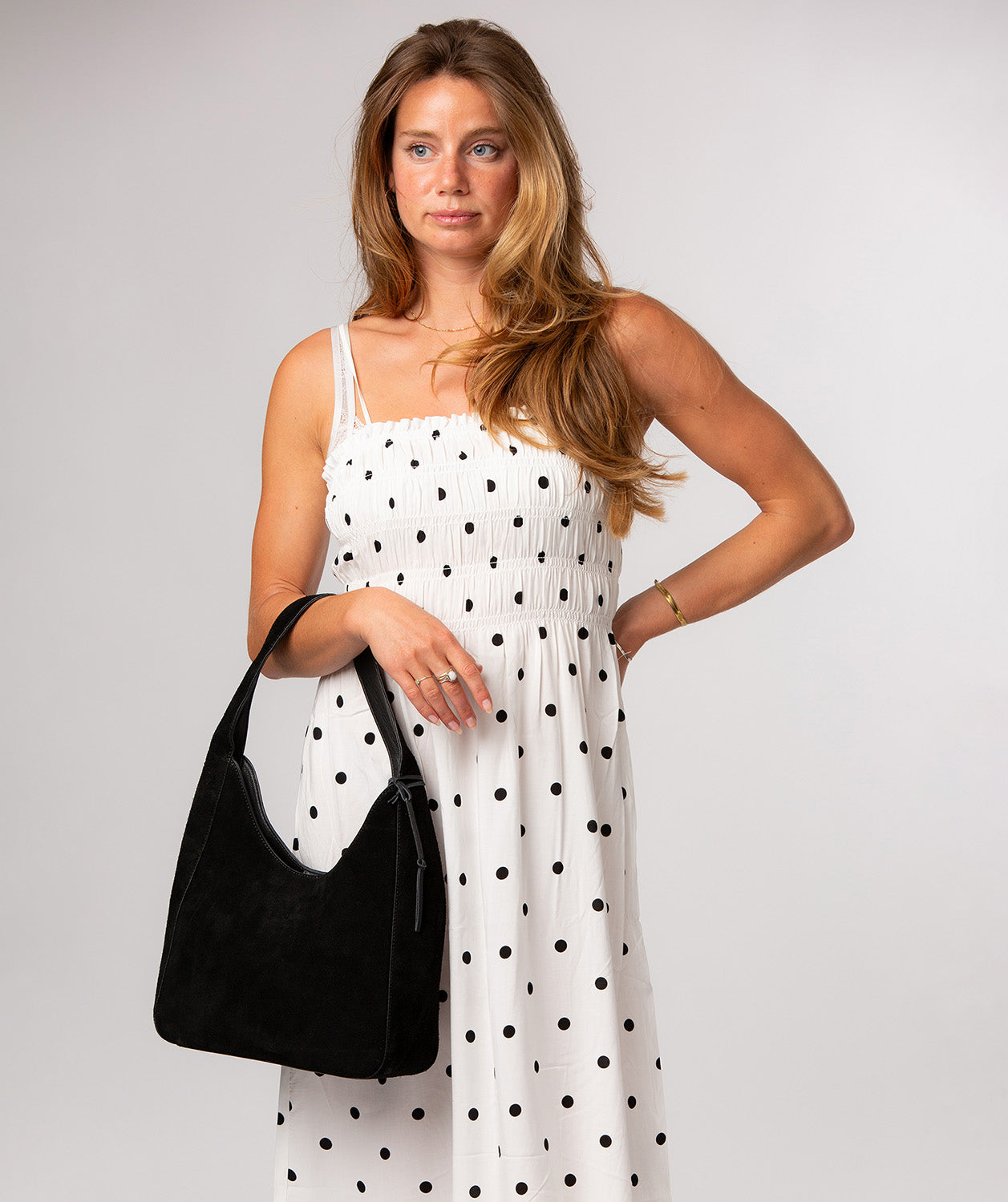 Eloise handbag chunky handle and shoulder carry position