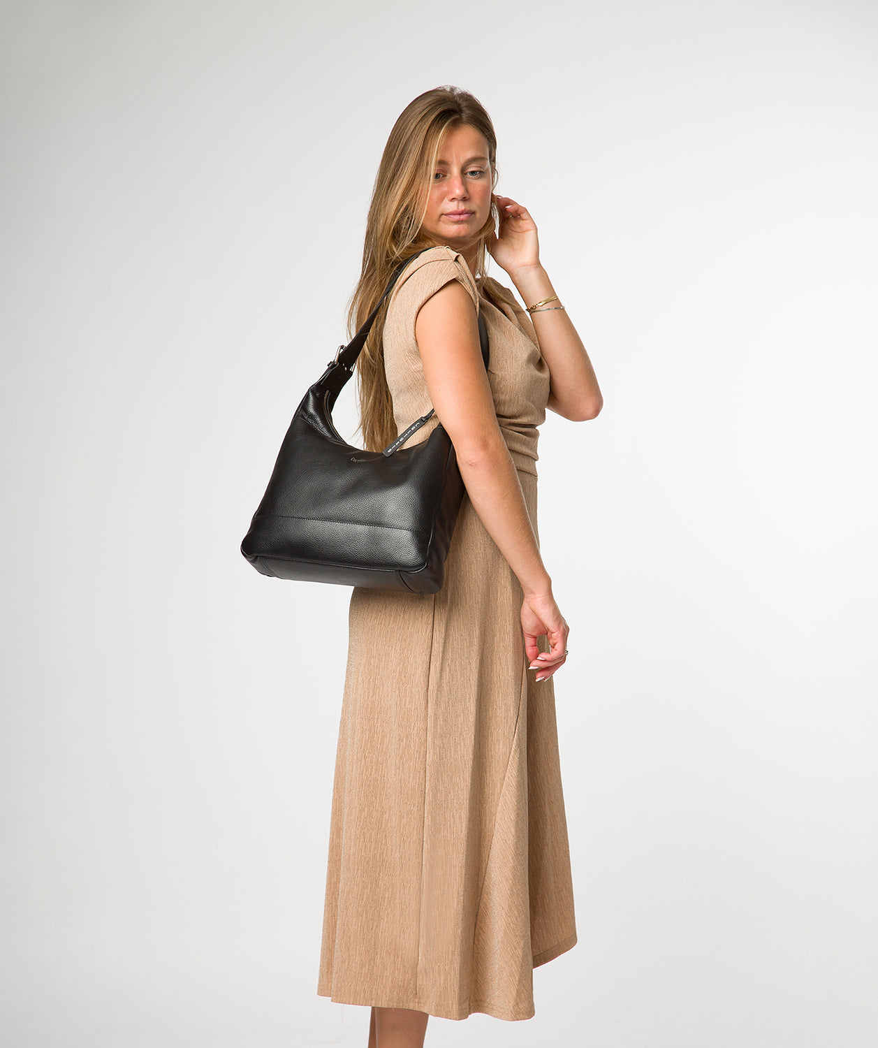 'Kovo' Black Leather Shoulder Bag