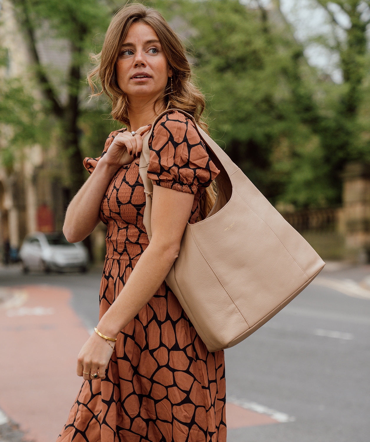 'Nina' Latte Leather Shoulder Bag