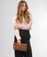 Pure Luxuries Classic Collection Bags: 'Golders' Tan Leather Clutch Bag