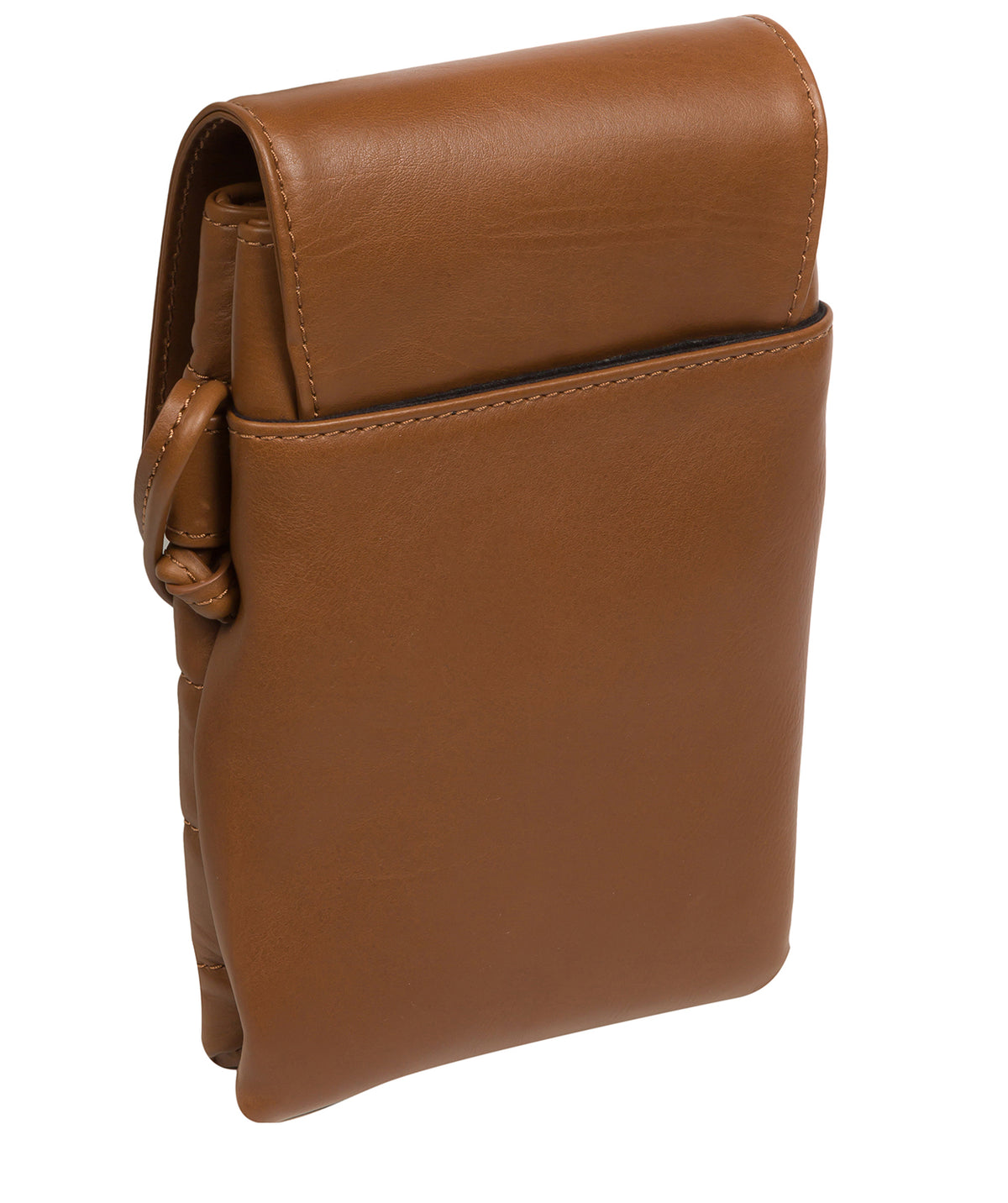 Smartphone compartment and interior organisation detail