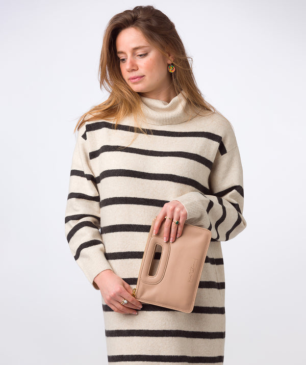 Pure Luxuries Classic Collection Bags: 'Esher' Latte Leather Clutch Bag