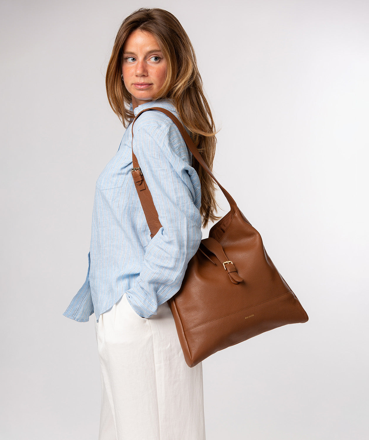 Pure Luxuries Rowena tan pebble grain leather shoulder bag front view