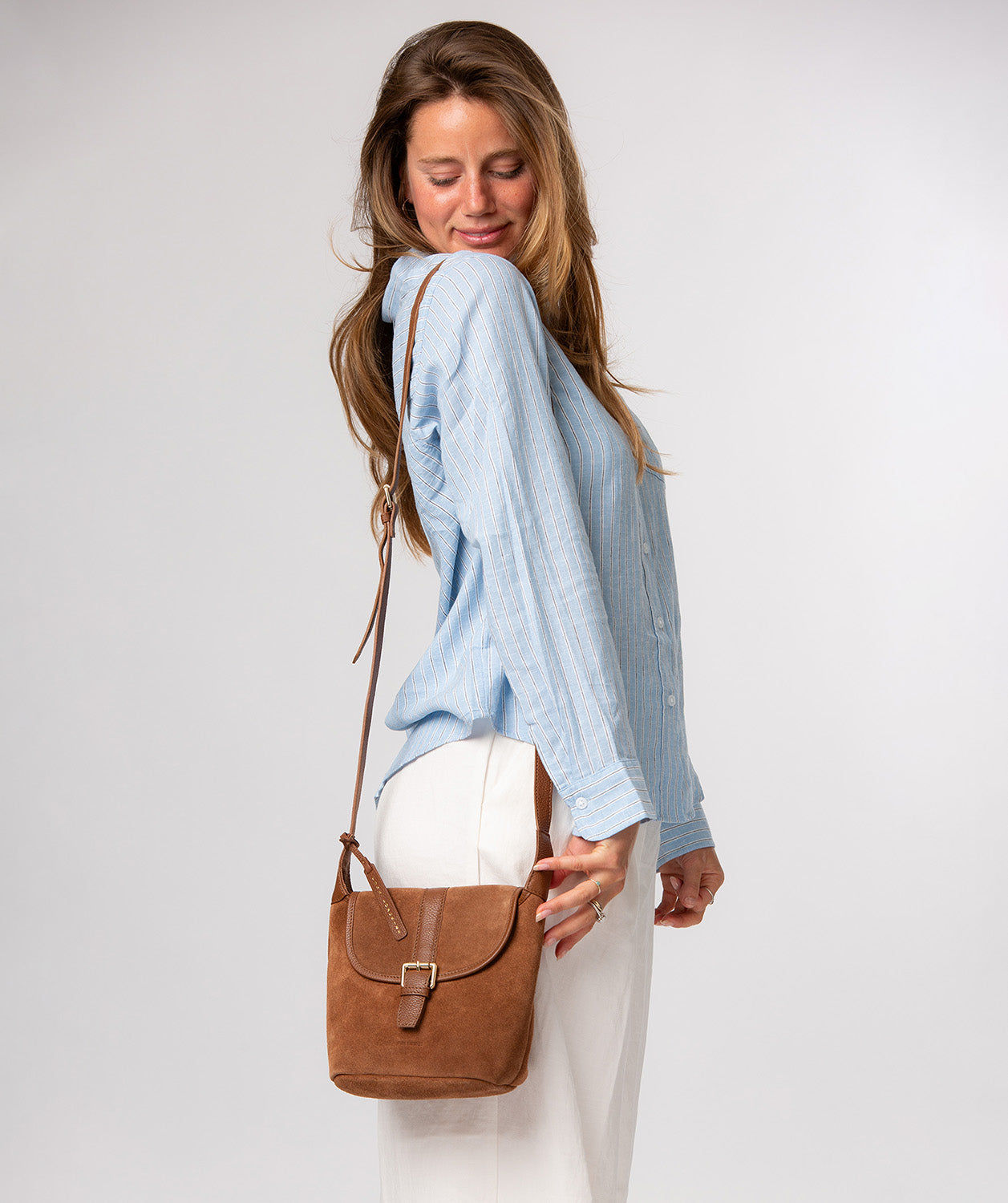 Aveline bag showing adjustable shoulder strap detail