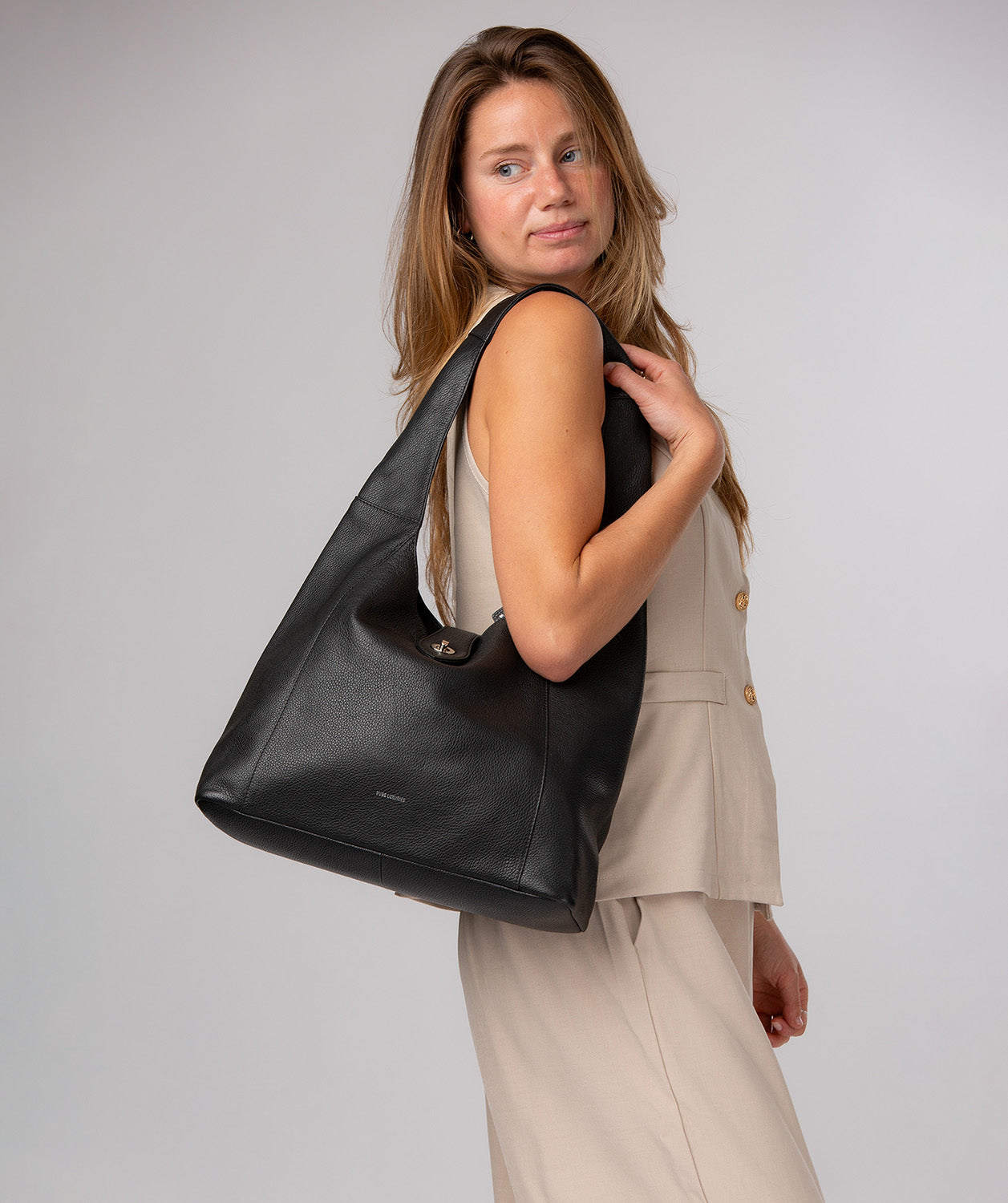'Evora' Black Leather Shoulder Bag