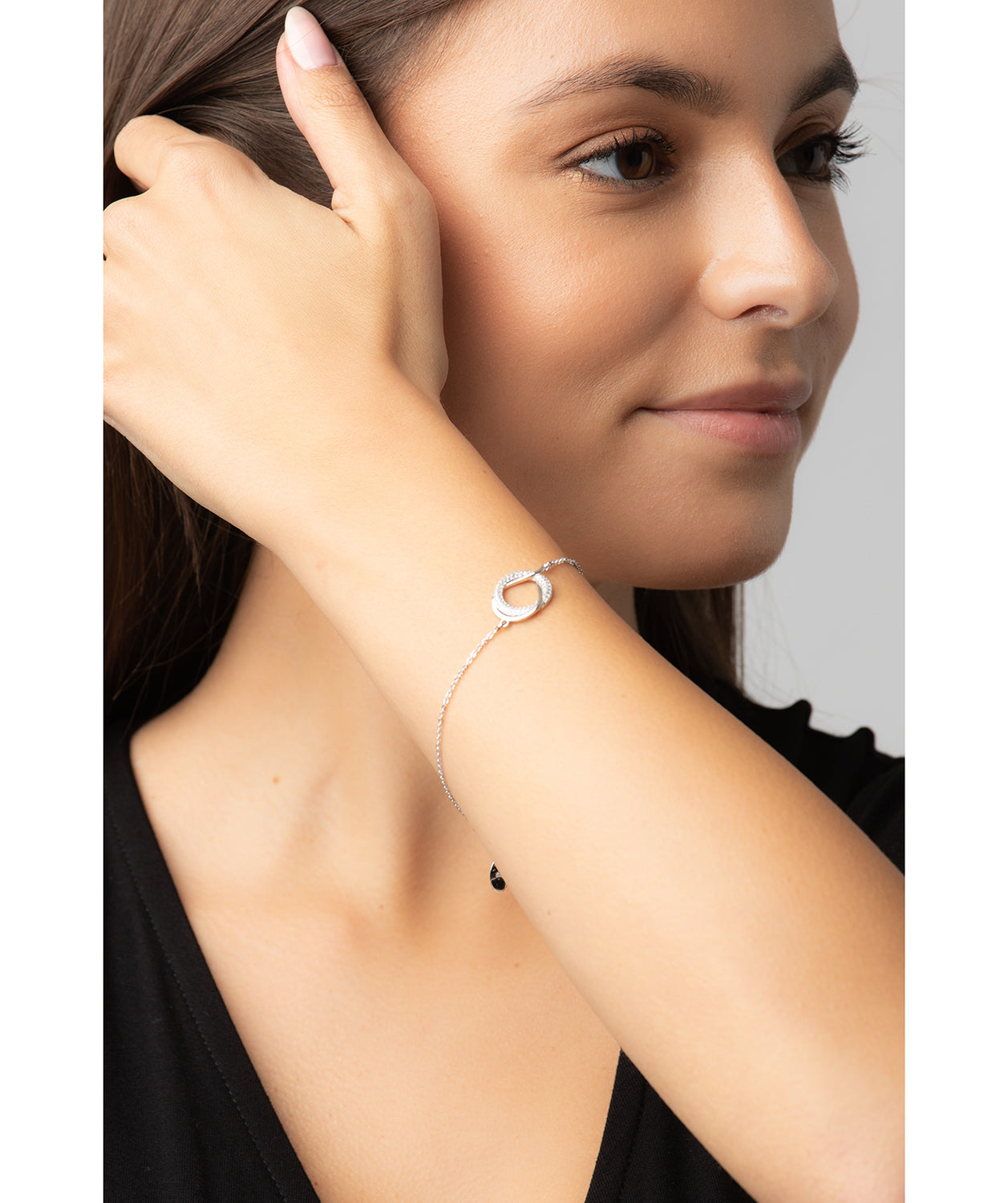 lobster claw clasp and bracelet side profile