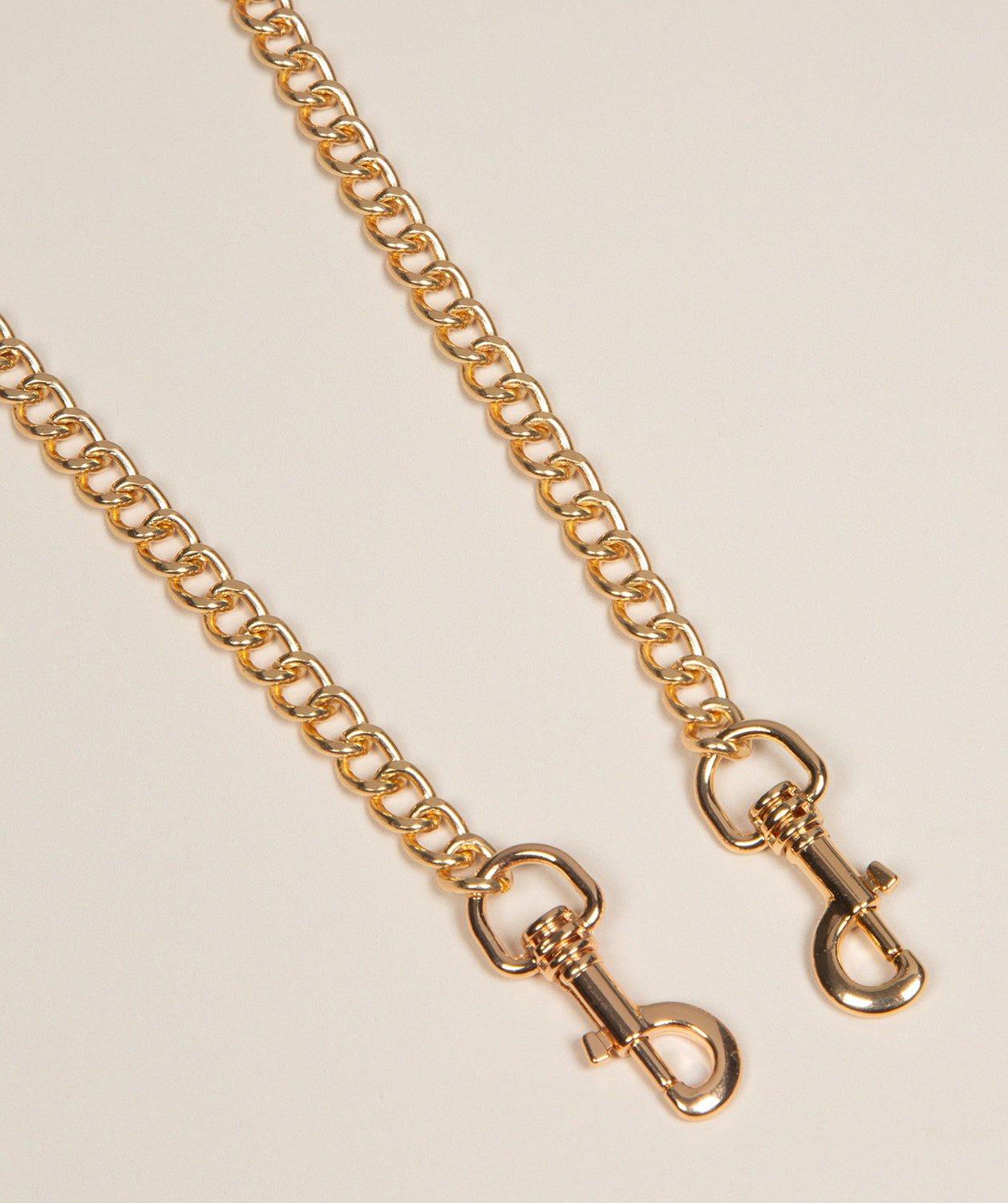 Strap Short Gold Oval Chain